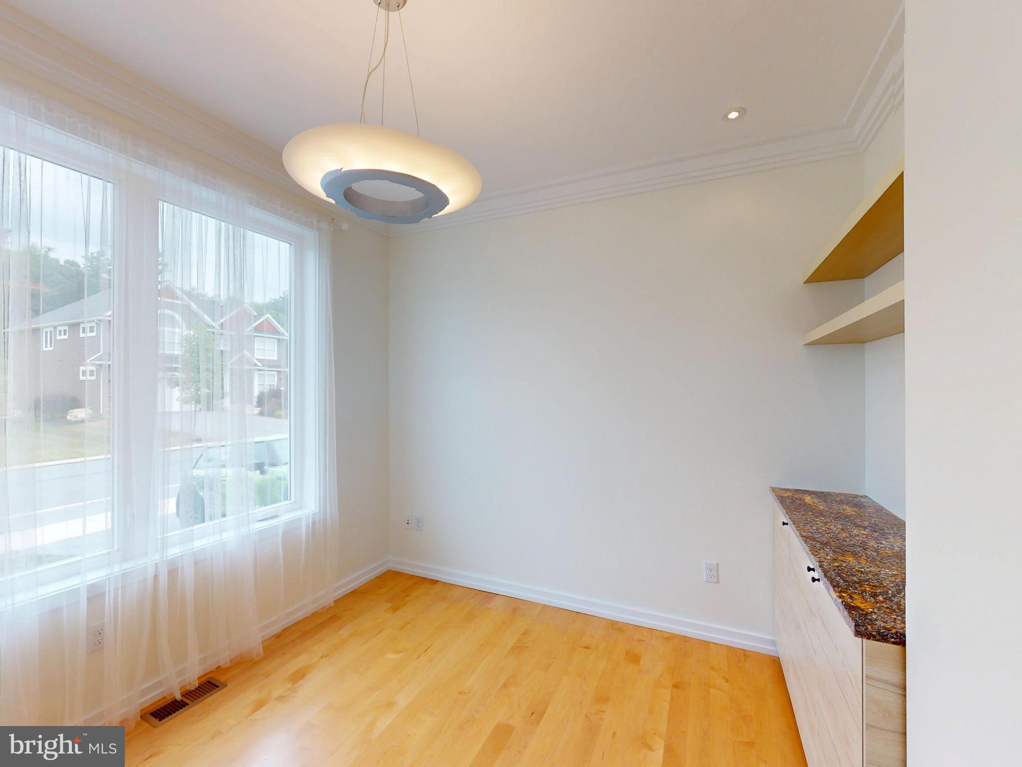 ROCKEY RIDGE - Residential