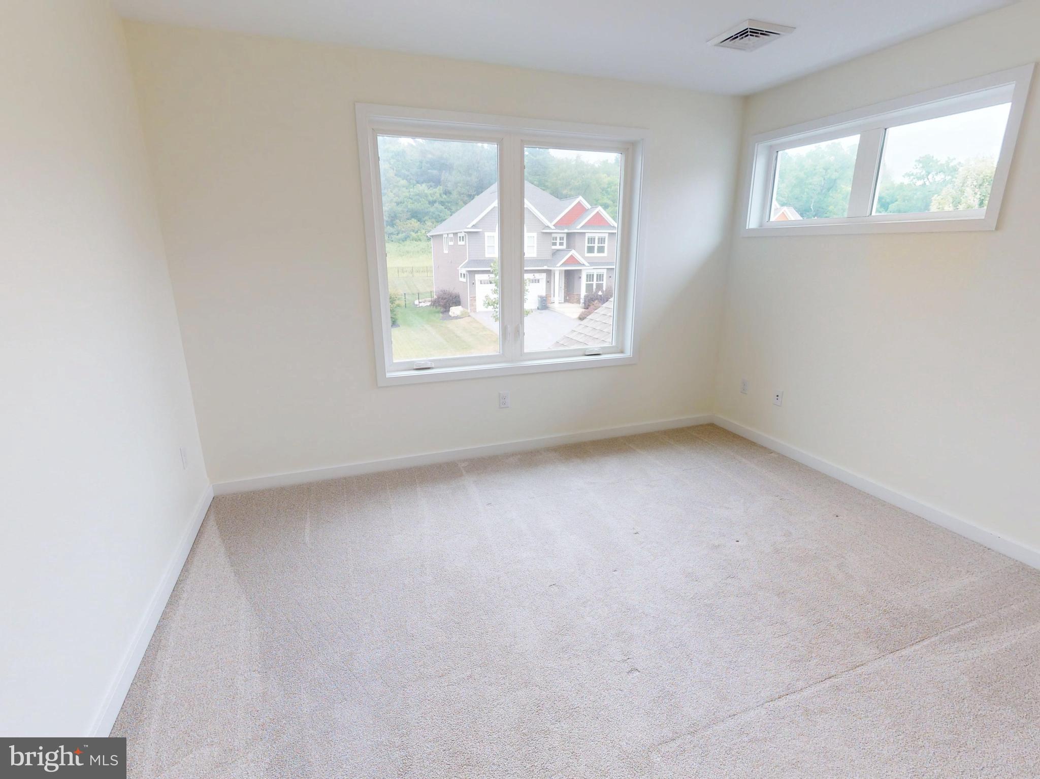 ROCKEY RIDGE - Residential