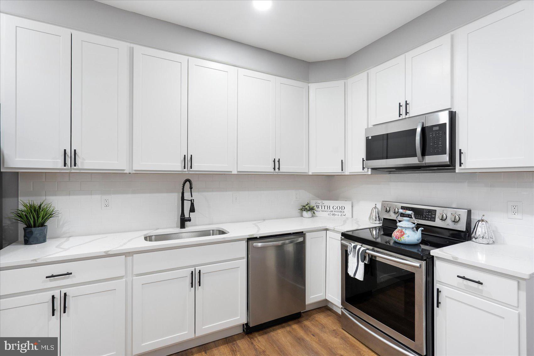 WINCHESTER - Residential