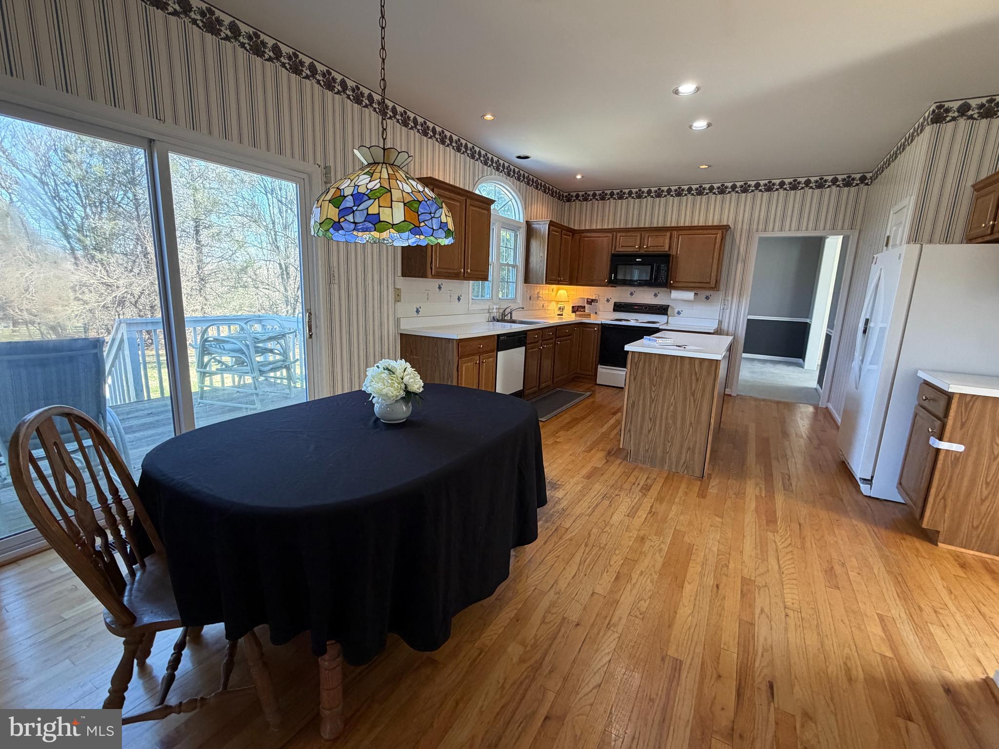 ASHLEA - Residential