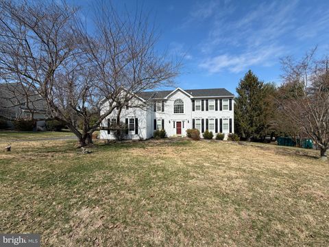 34 ASHLEA DRIVE GLENMOORE PA 19343