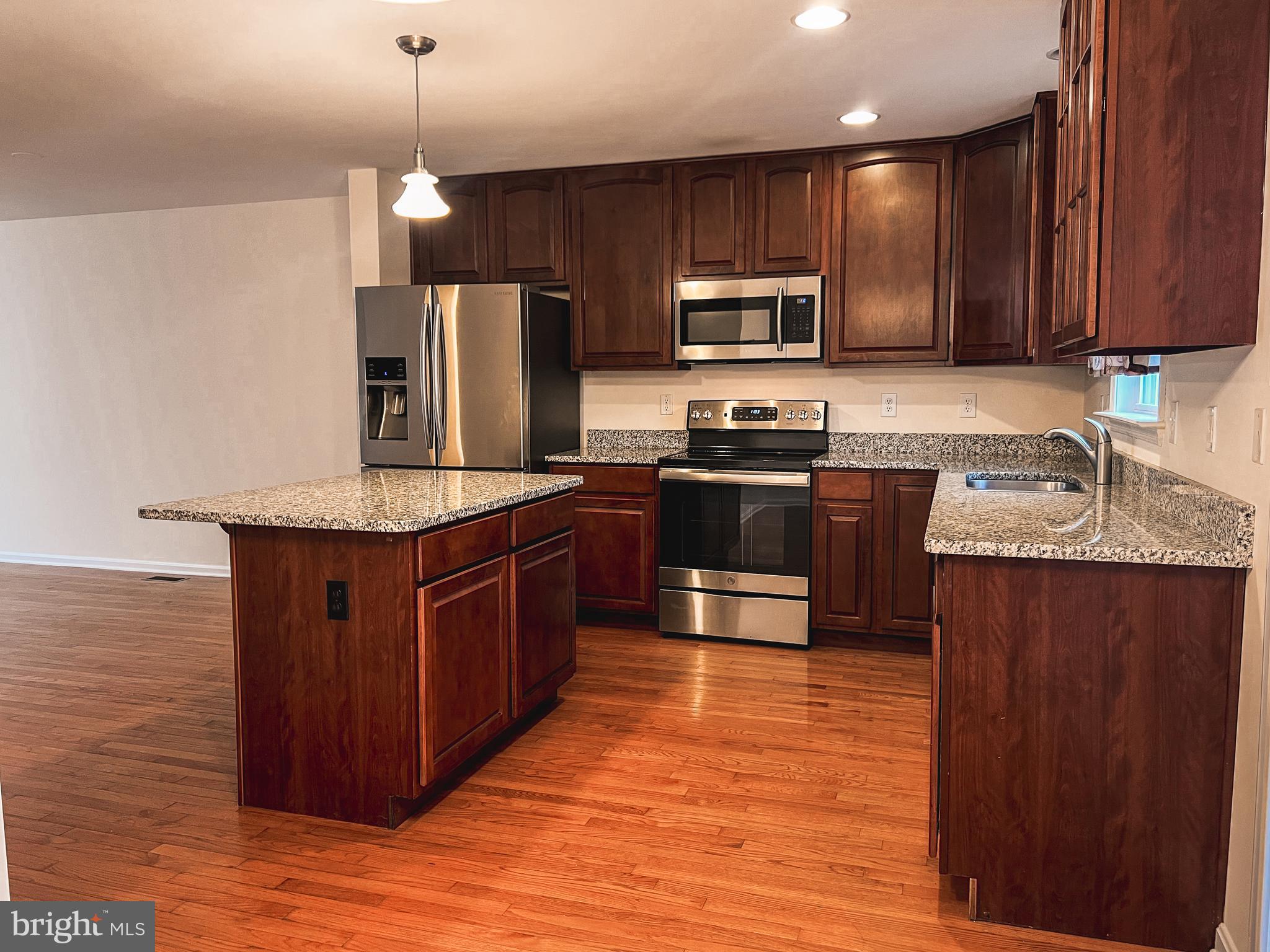 HAMMONDS MILL - Residential