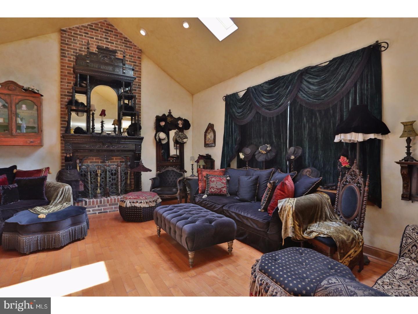 NORTHAMPTON CHASE - Residential