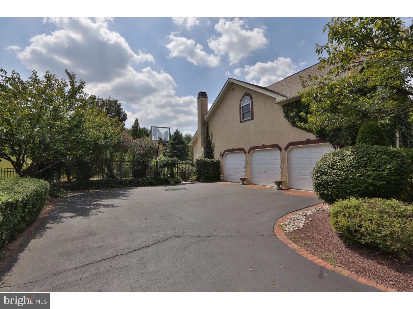 NORTHAMPTON CHASE - Residential