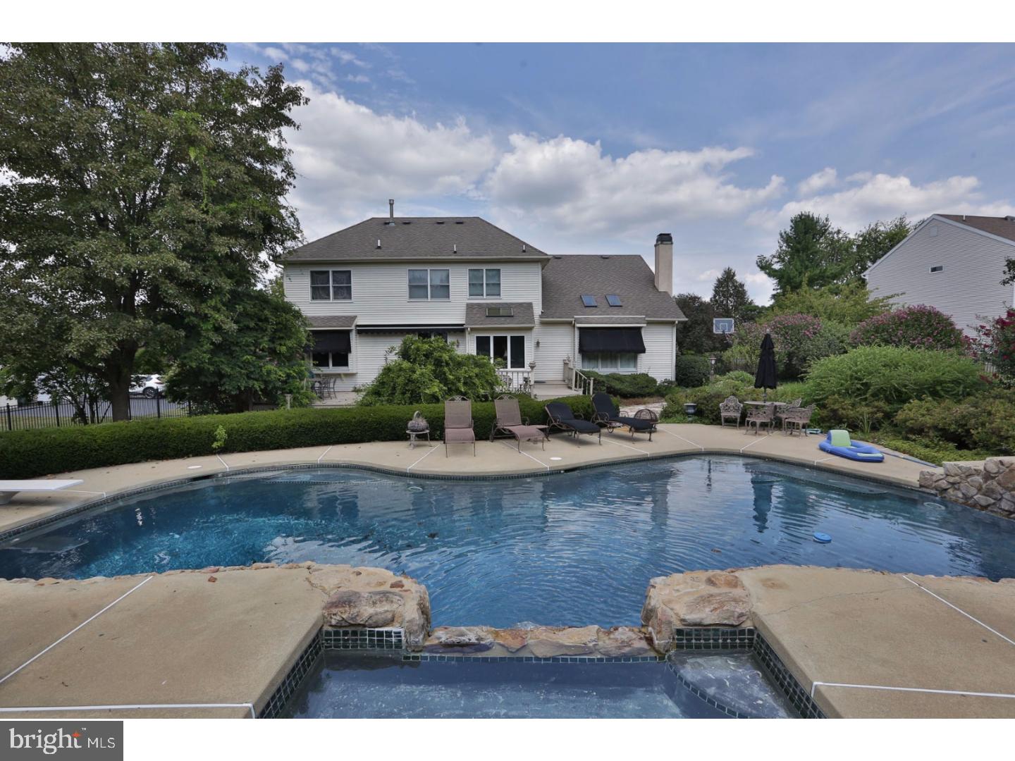 NORTHAMPTON CHASE - Residential