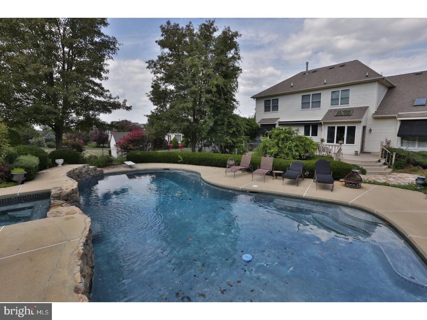 NORTHAMPTON CHASE - Residential