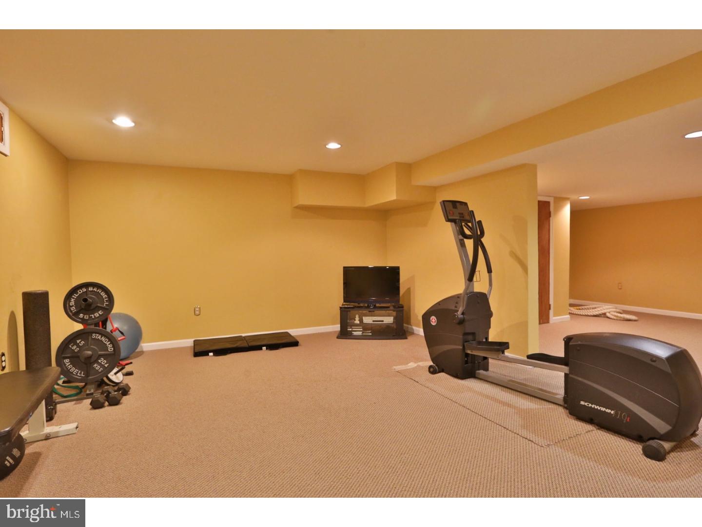 NORTHAMPTON CHASE - Residential