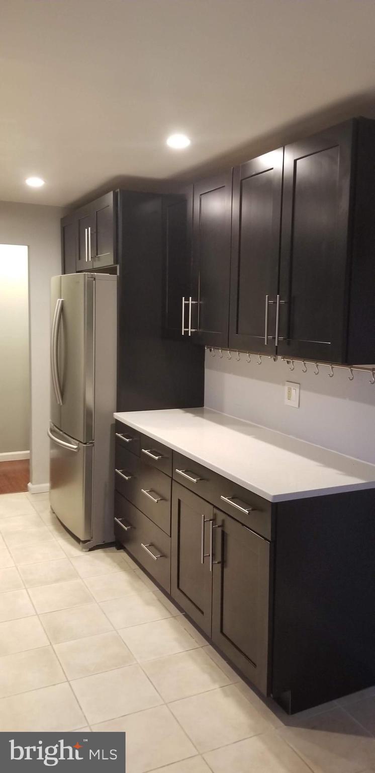 FAIRFIELD COMMONS - Residential Lease