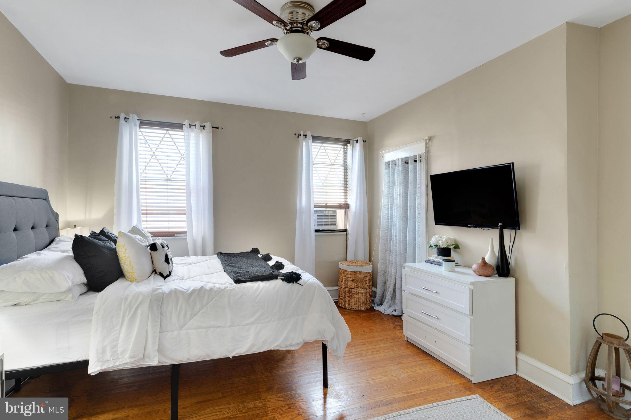 LOWER MOYAMENSING - Residential