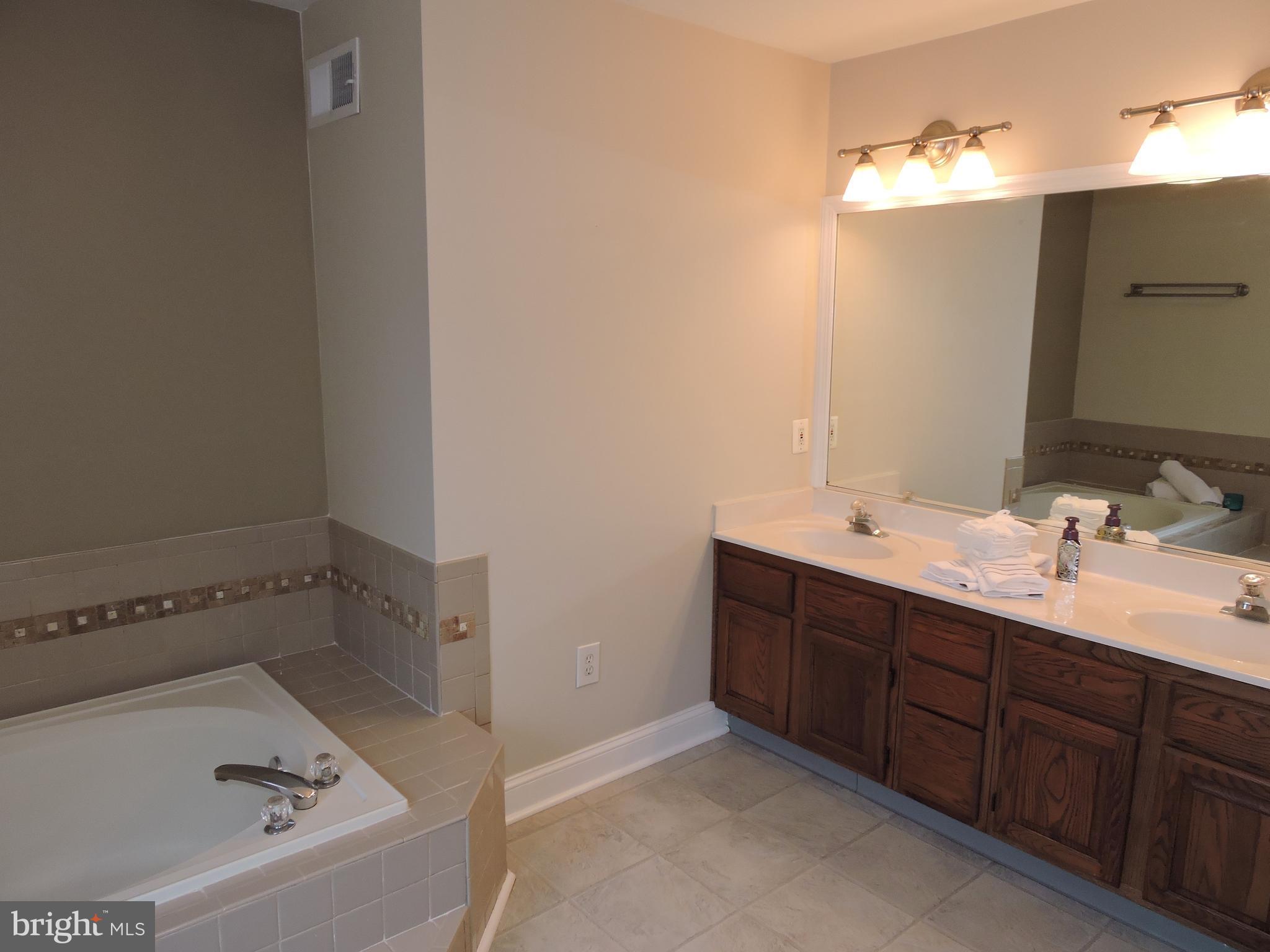 OAKENSHAW - Residential