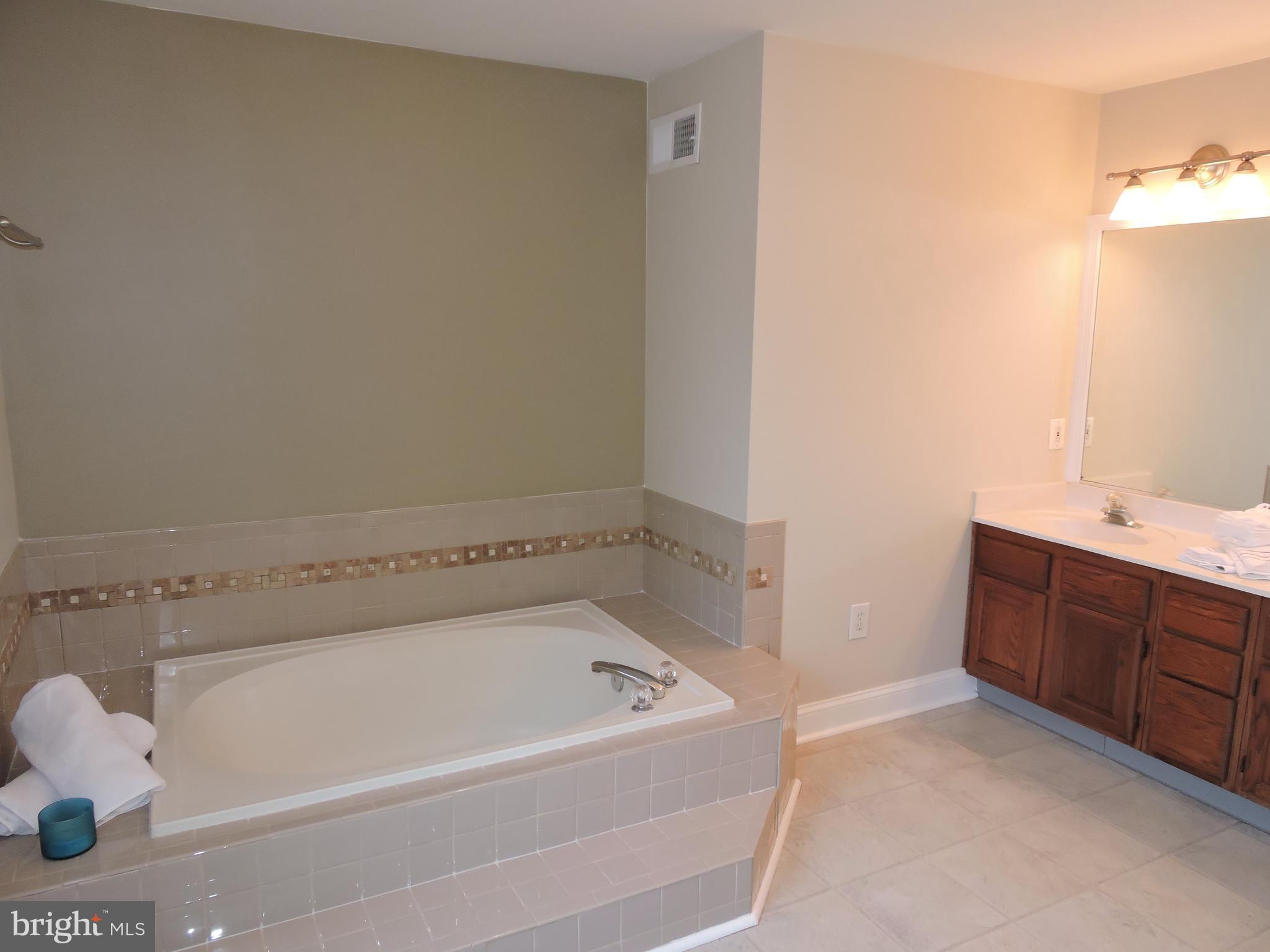 OAKENSHAW - Residential