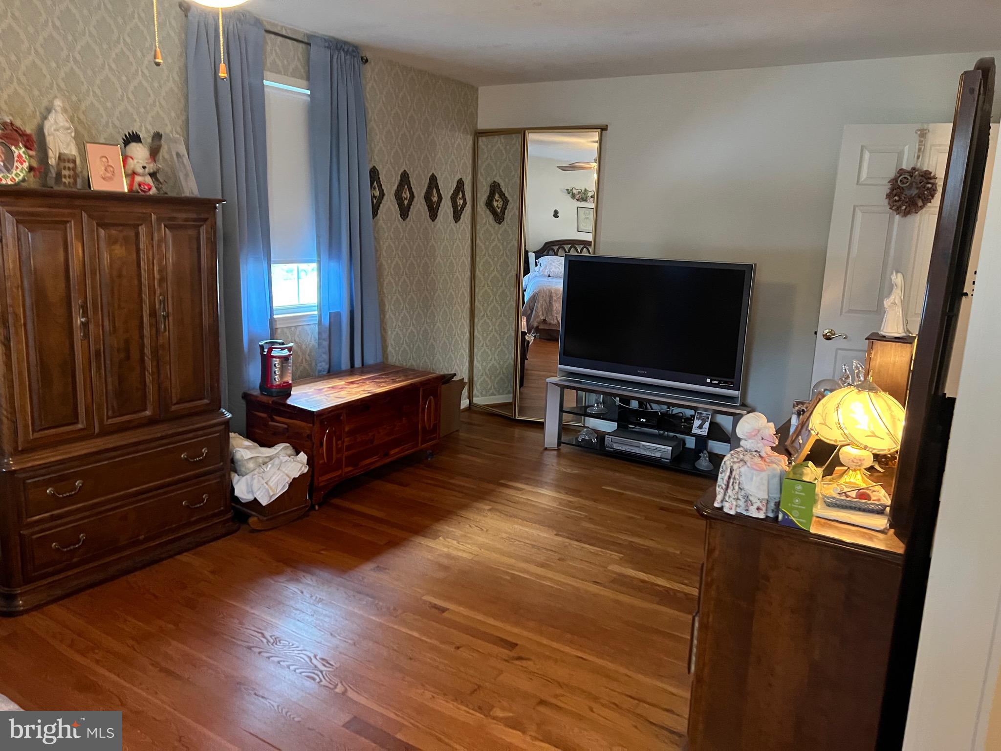 BOND MILL PARK - Residential