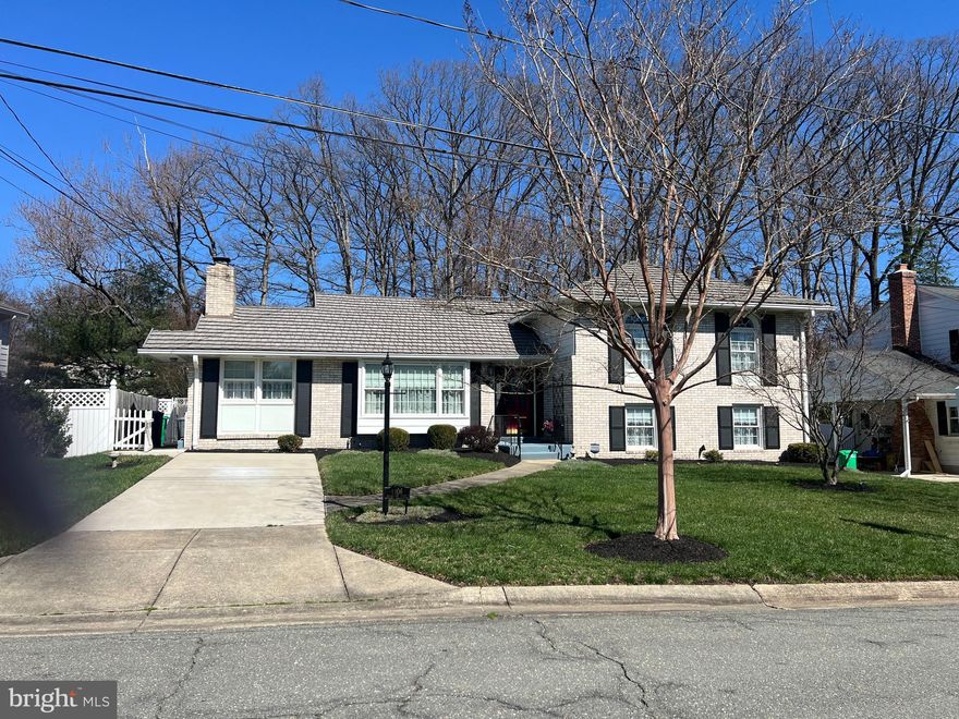 Very nice 4-level split in popular Bond Mill Woods, major systems replace, expanded table spaced kitchen with dble oven, island with cooktop, abundant cabinets. Family room with gas fireplace as well as a gas frpl in the huge kitchen. Master bedroom expanded into 4th bedroom, could be reverted back.
amazing storage in the 4th level, fenced rear yard with shed and deck.  Won't last once it hits market.  Packing in progress, will be empty by closing.
Offers due by Tuesday, April 15, 5 pm
