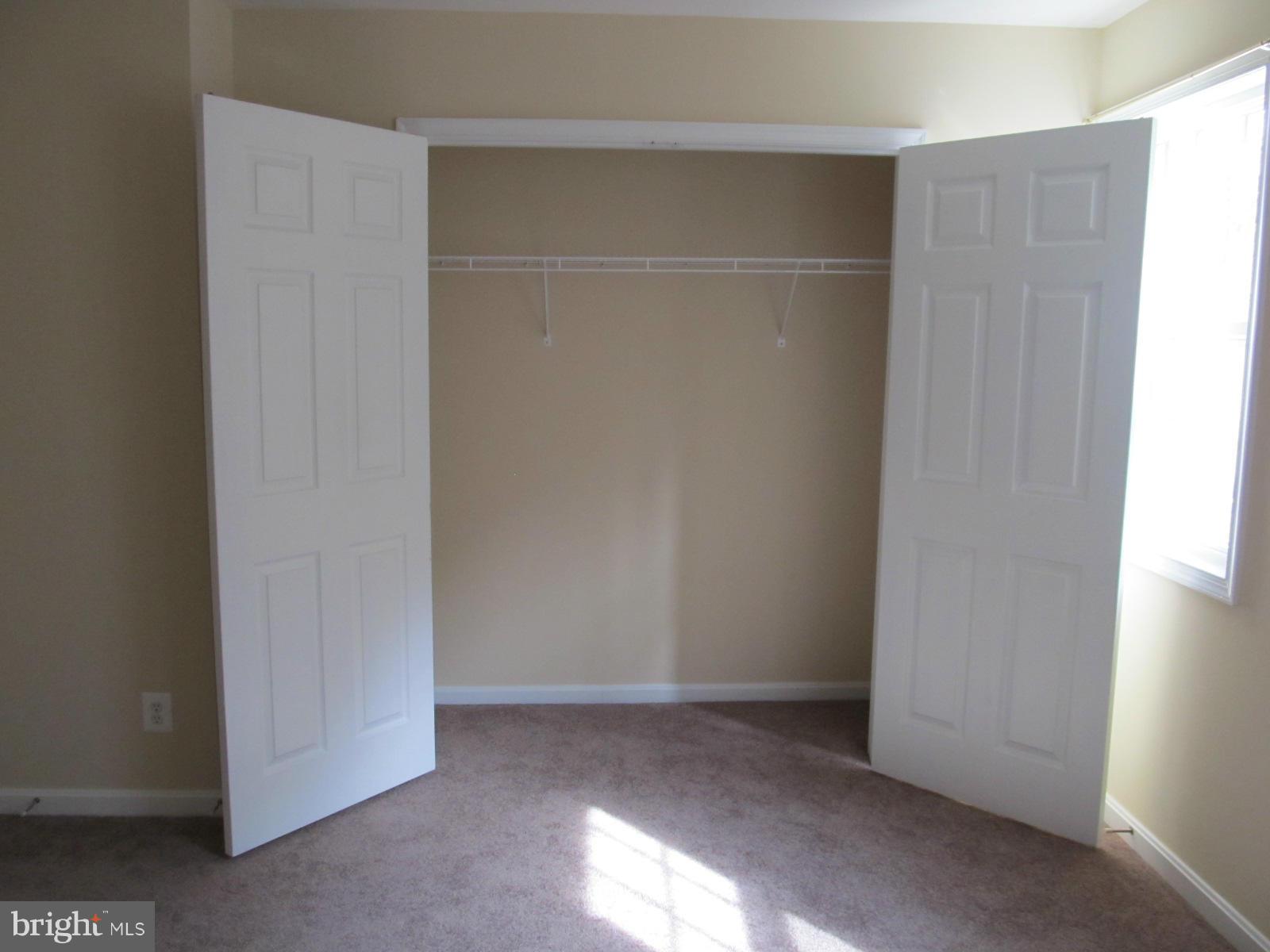 PARKSIDE AT ALEXANDRIA - Residential Lease