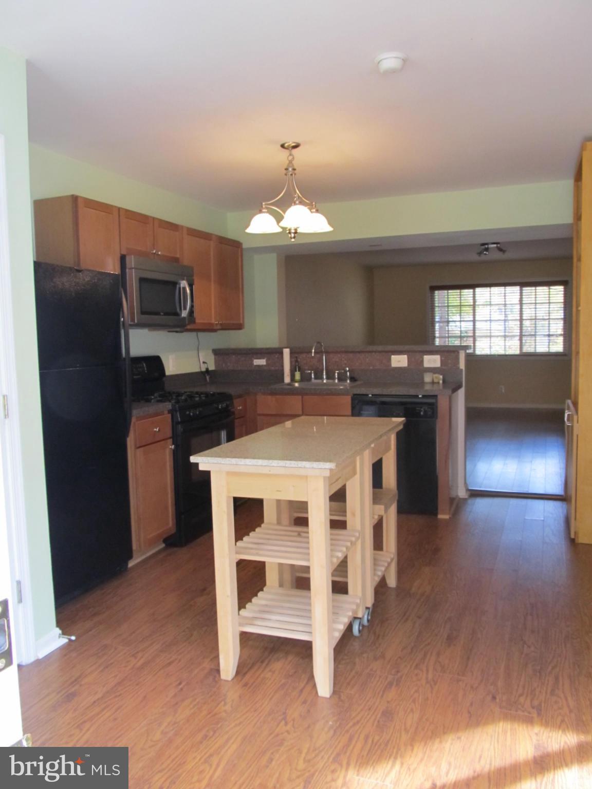 PARKSIDE AT ALEXANDRIA - Residential Lease
