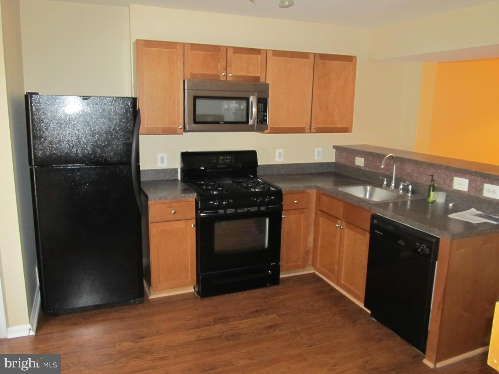 PARKSIDE AT ALEXANDRIA - Residential Lease