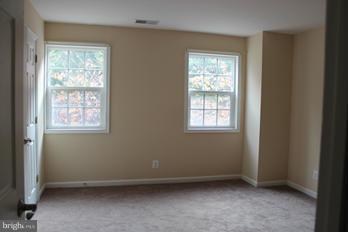 PARKSIDE AT ALEXANDRIA - Residential Lease