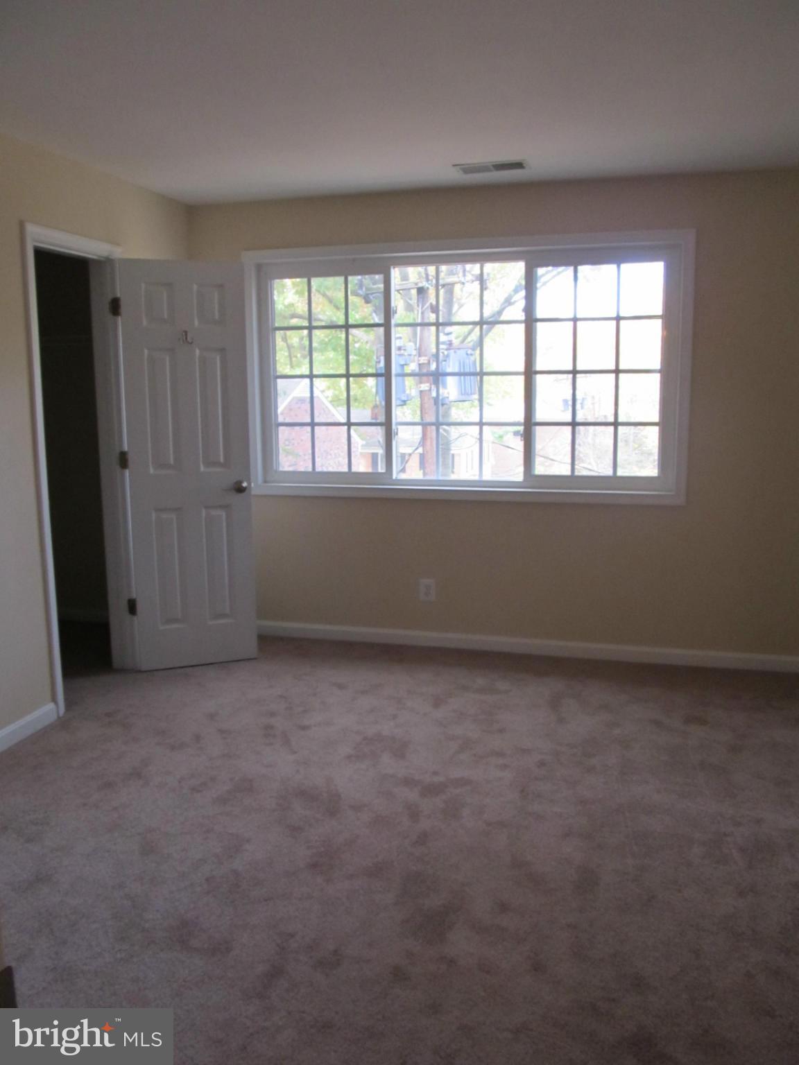 PARKSIDE AT ALEXANDRIA - Residential Lease