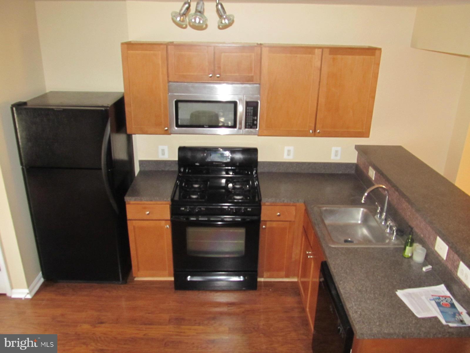 PARKSIDE AT ALEXANDRIA - Residential Lease