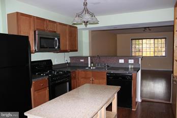PARKSIDE AT ALEXANDRIA - Residential Lease