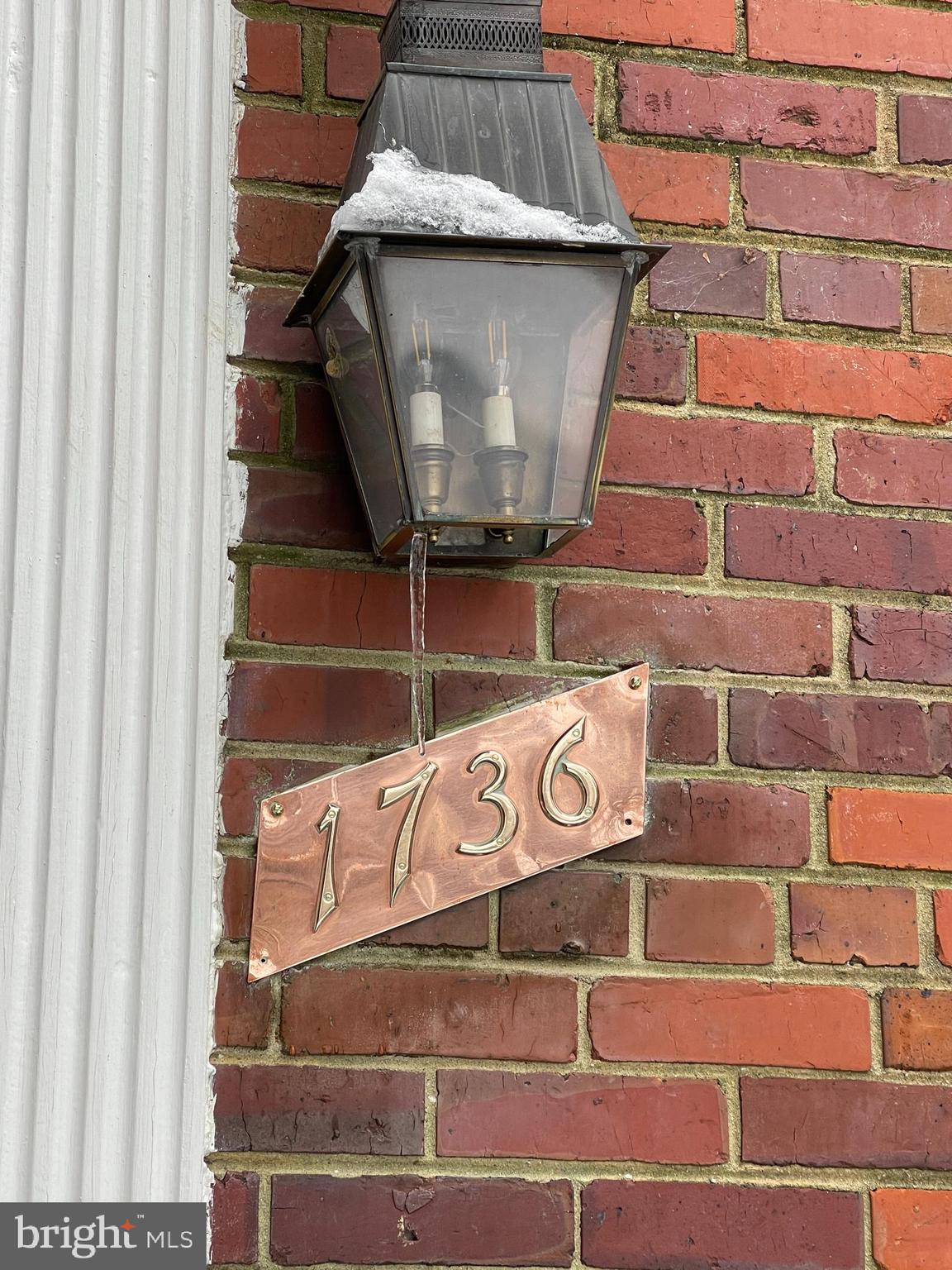 1736 QUEENS LANE 3-196