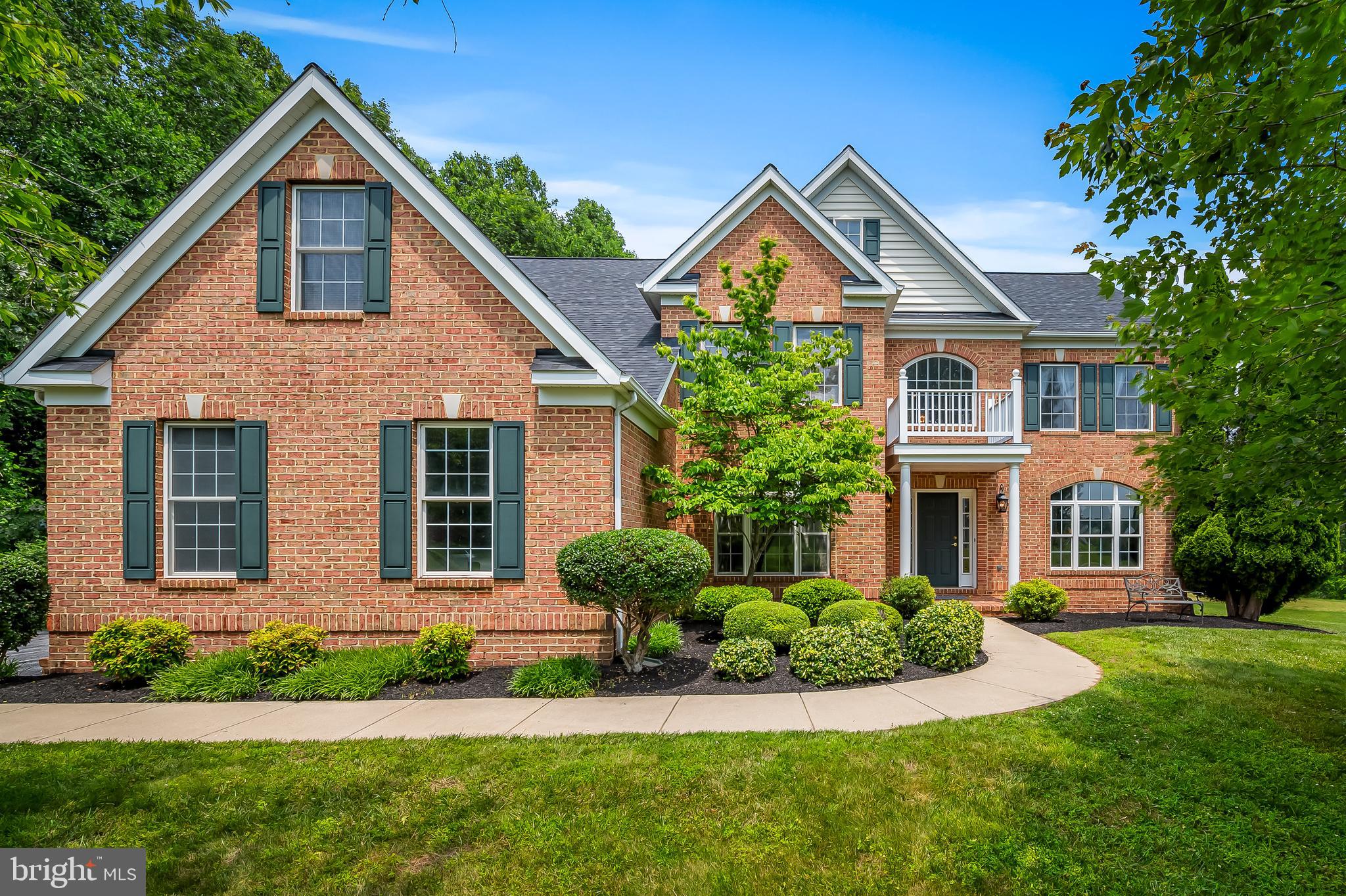 RIVER DOWNS - Residential