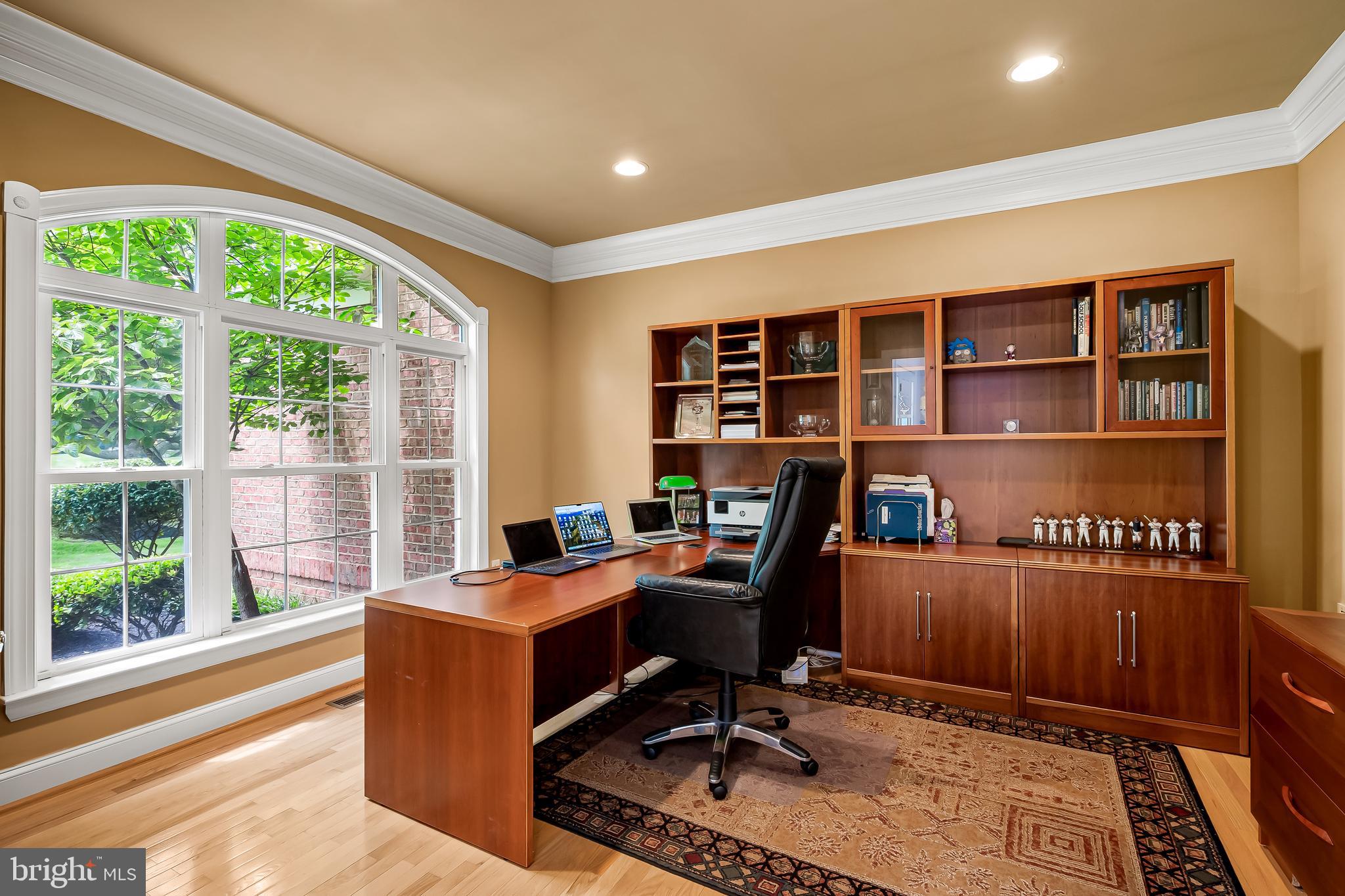 RIVER DOWNS - Residential