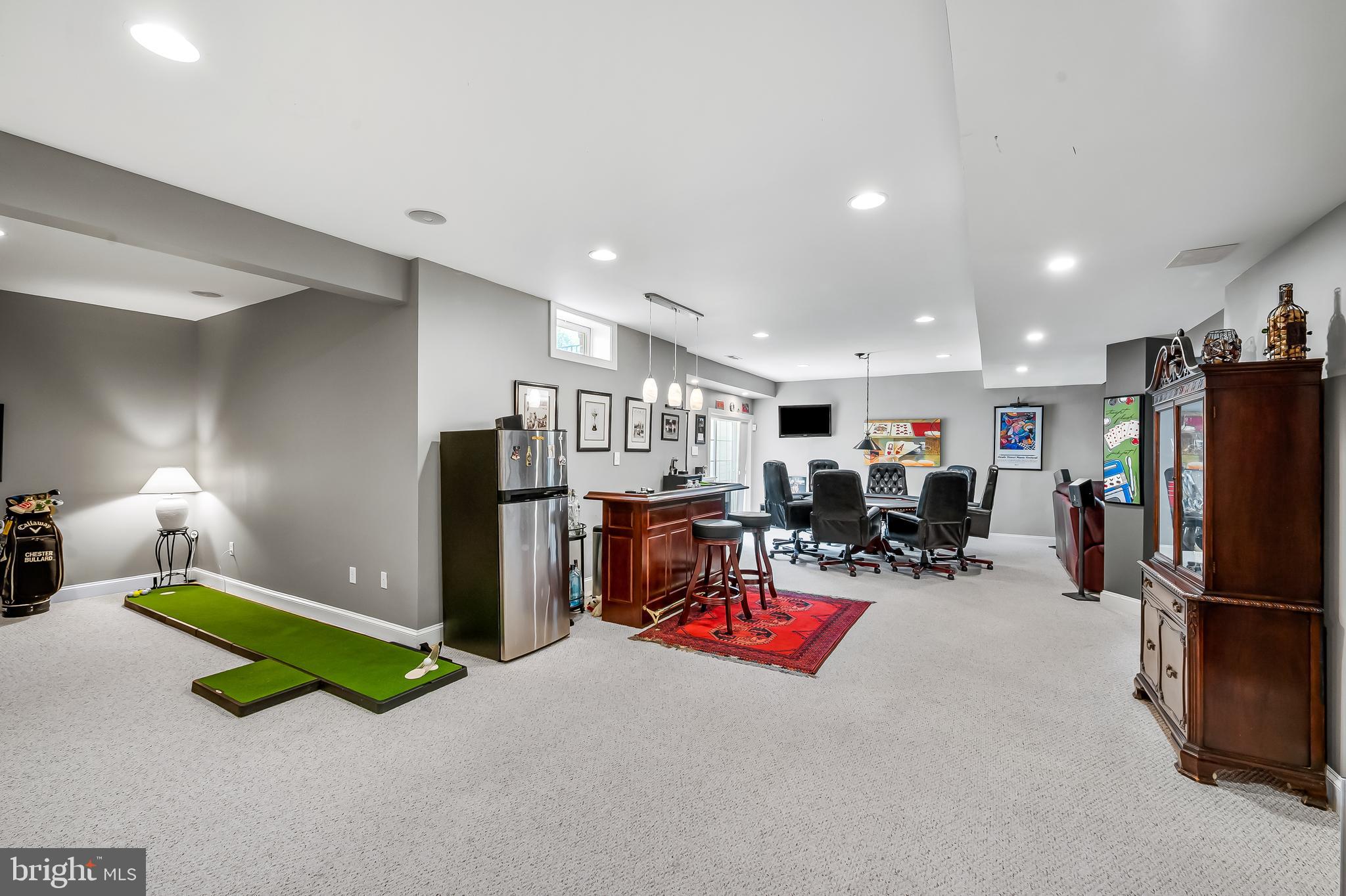 RIVER DOWNS - Residential