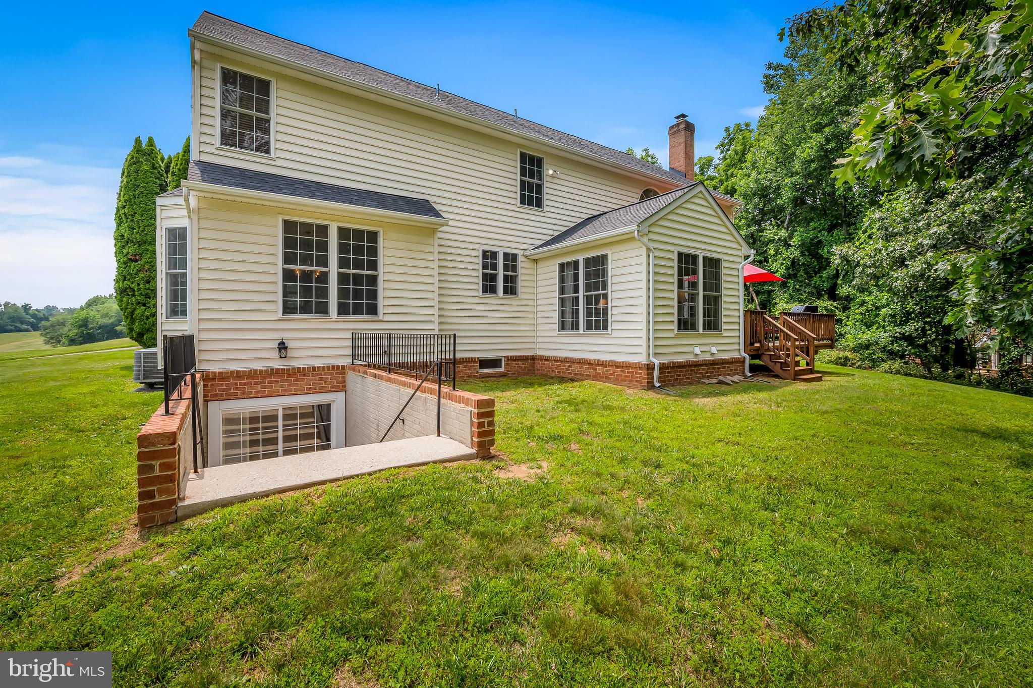 RIVER DOWNS - Residential