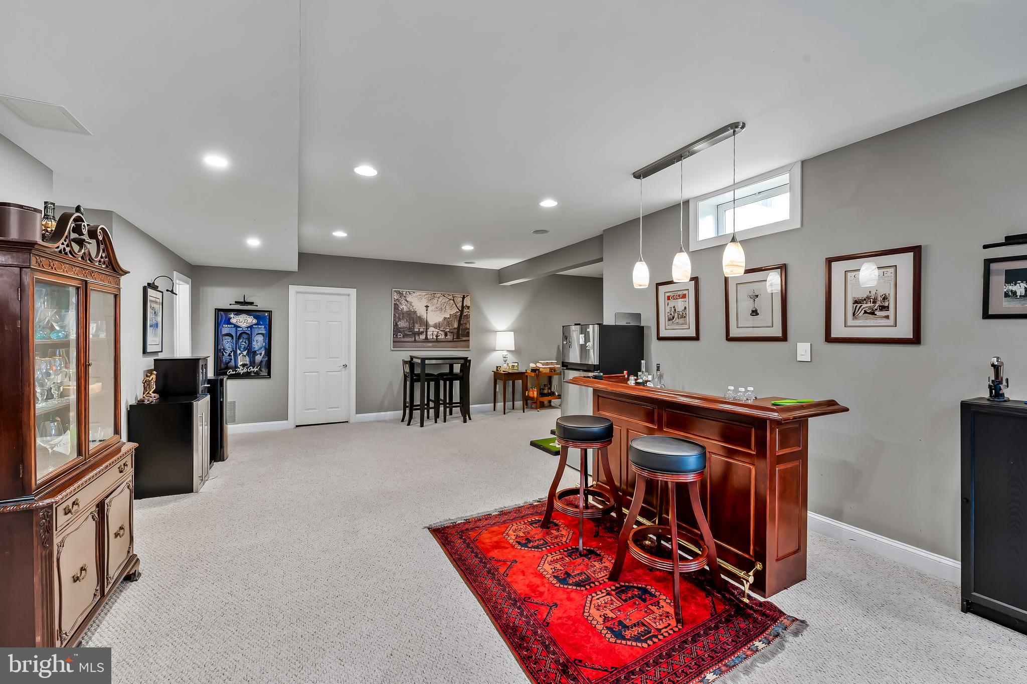 RIVER DOWNS - Residential