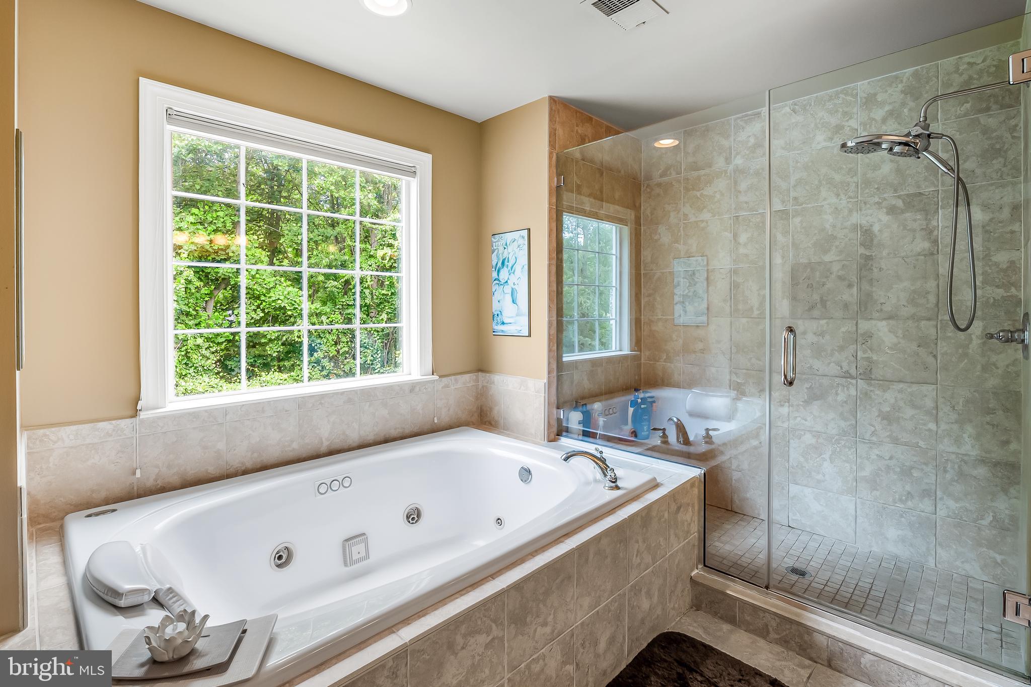 RIVER DOWNS - Residential