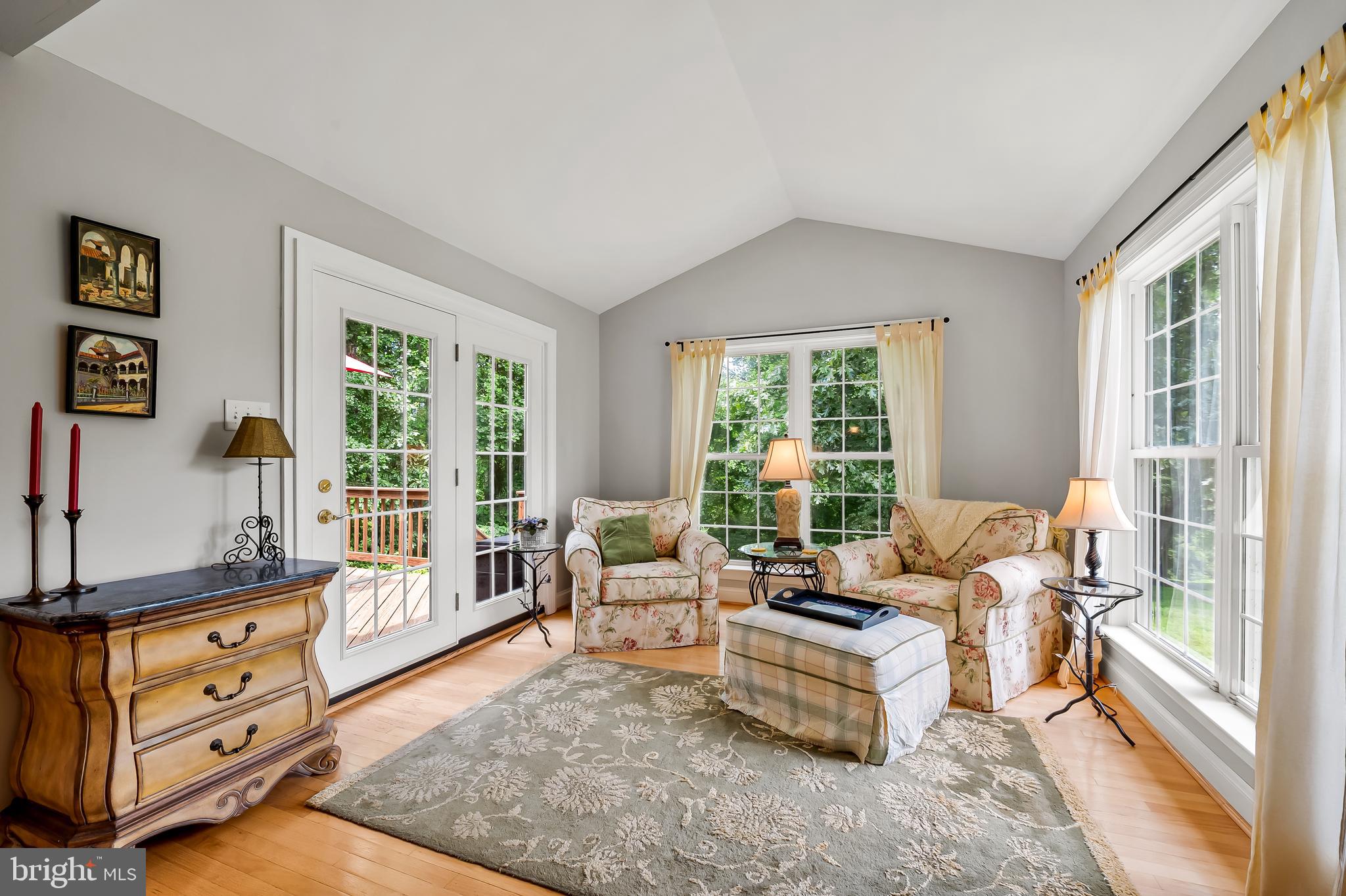 RIVER DOWNS - Residential