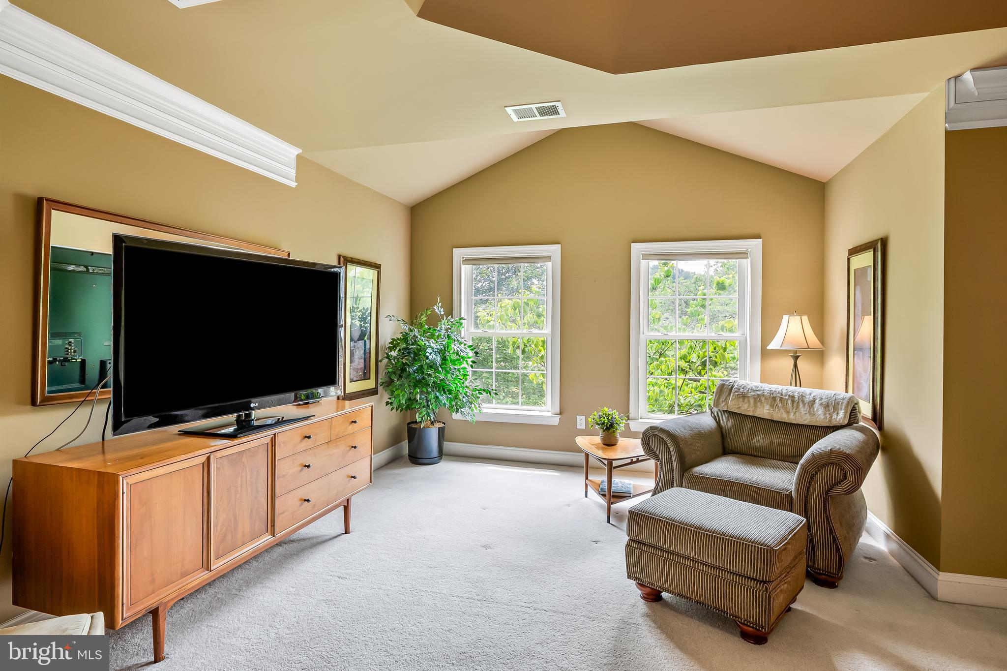 RIVER DOWNS - Residential