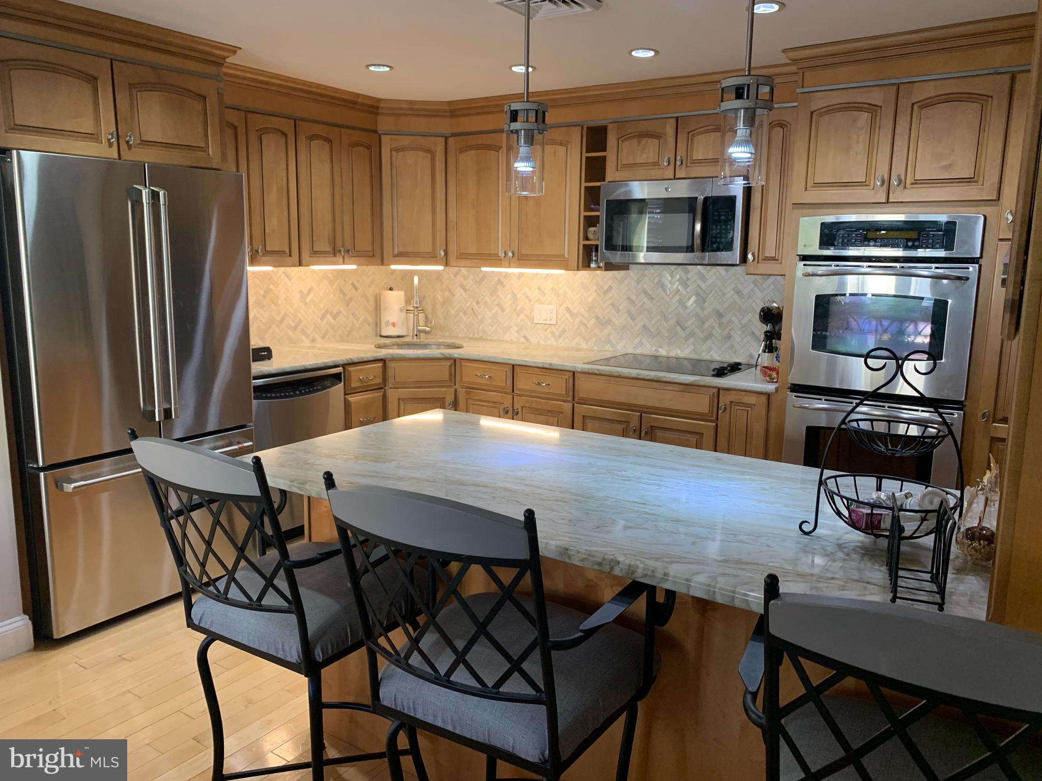 CHURCHVILLE MANOR - Residential
