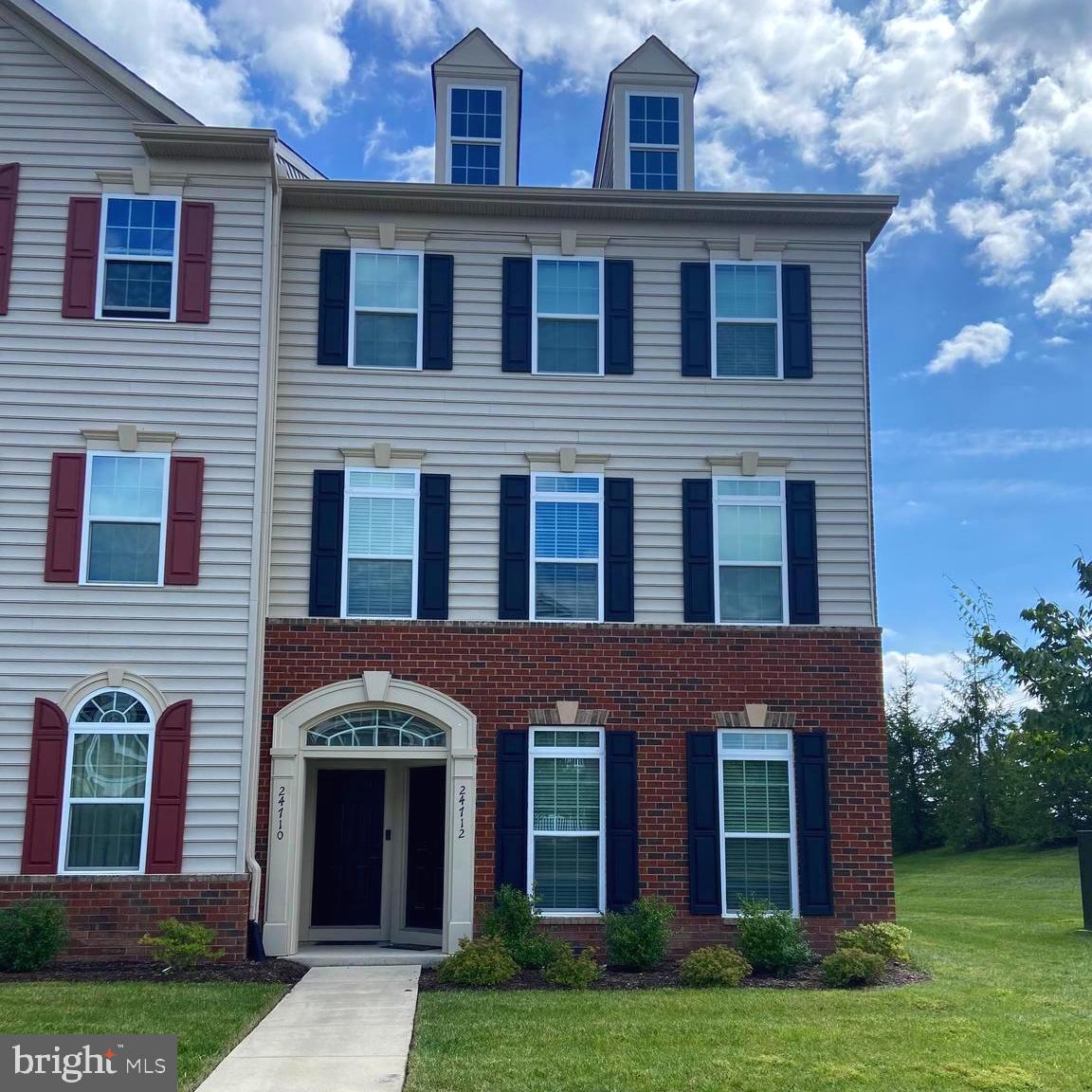 ARCOLA TOWN CENTER CONDO - Residential