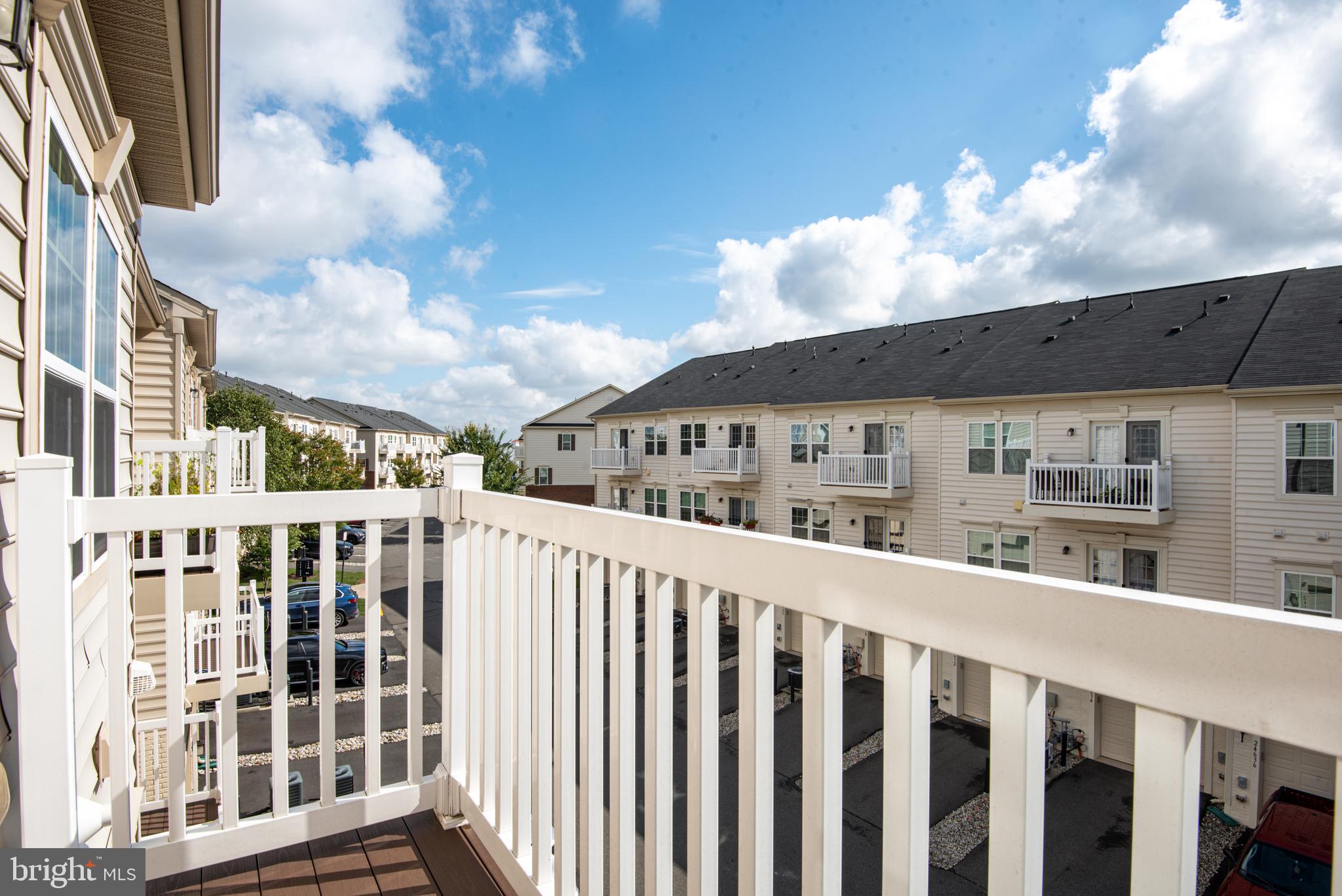 ARCOLA TOWN CENTER CONDO - Residential