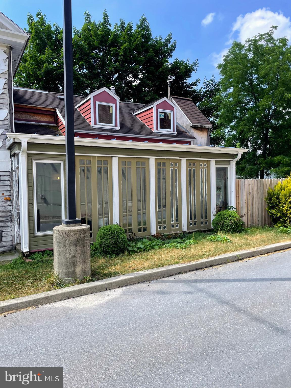 133 N RAILROAD STREET
