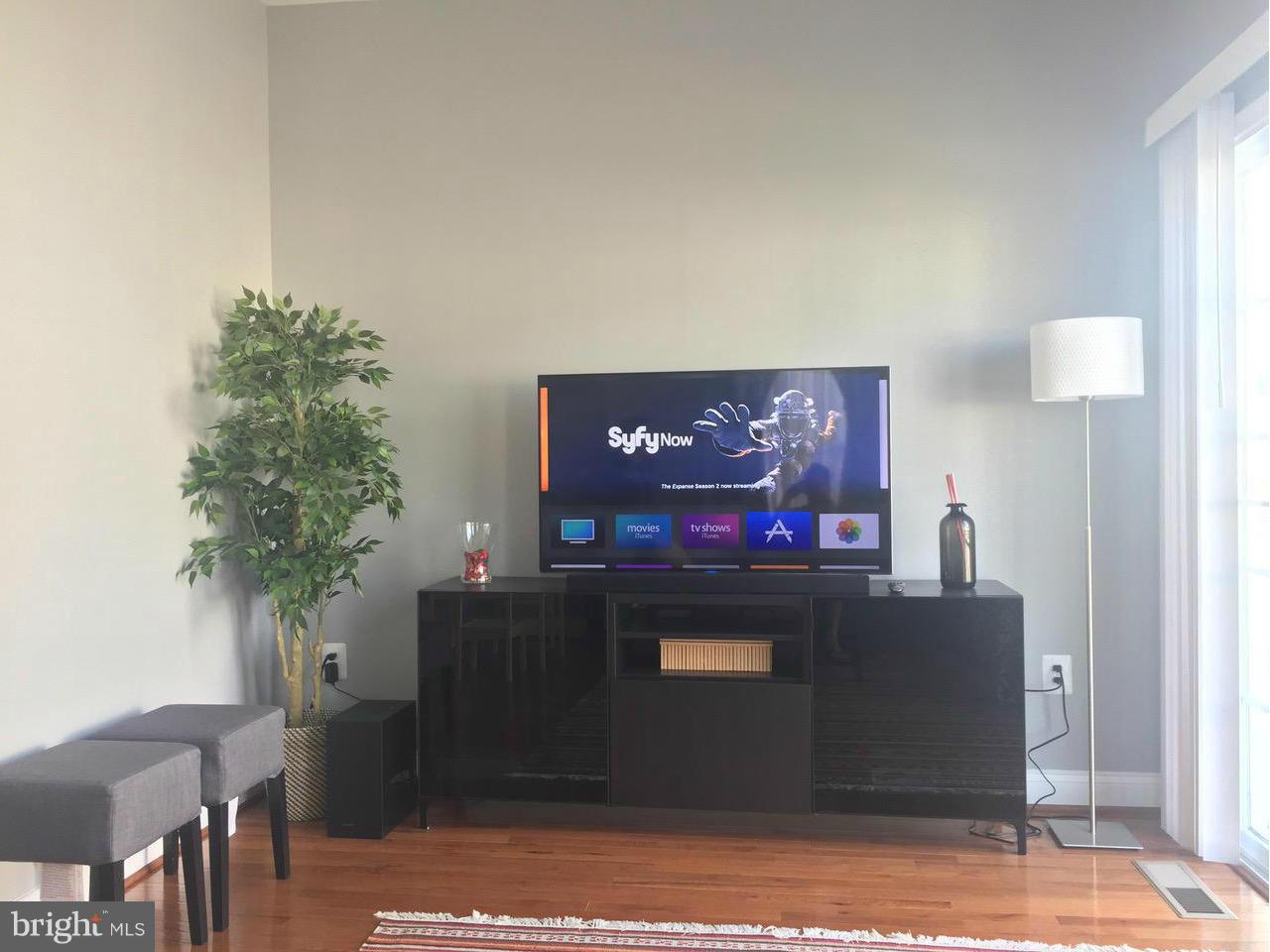 TRIANGLE HIGHLANDS CONDO - Residential