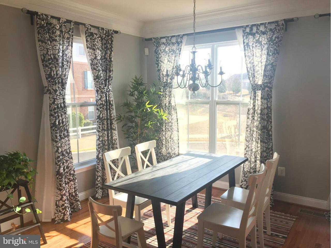 TRIANGLE HIGHLANDS CONDO - Residential