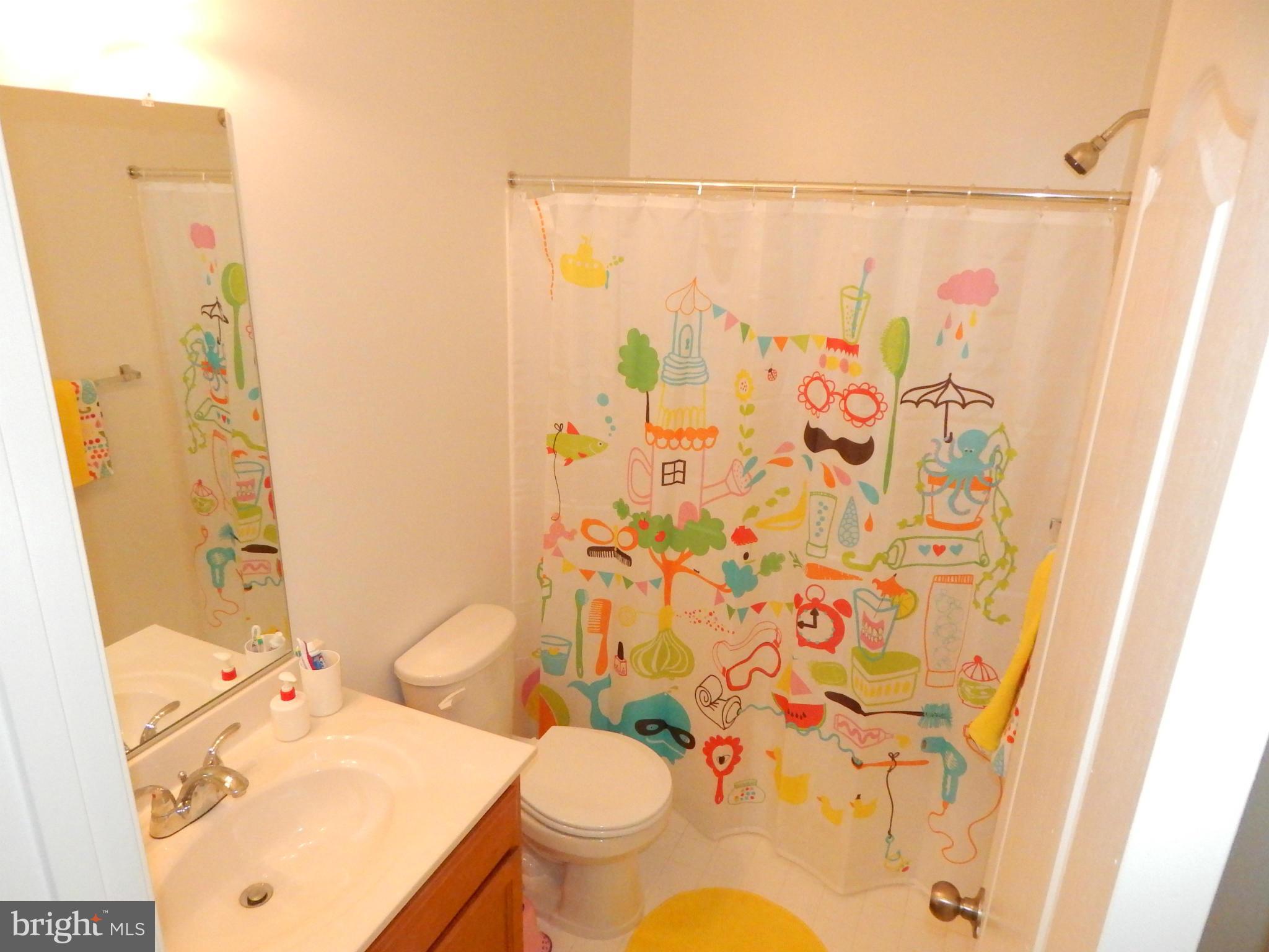 TRIANGLE HIGHLANDS CONDO - Residential