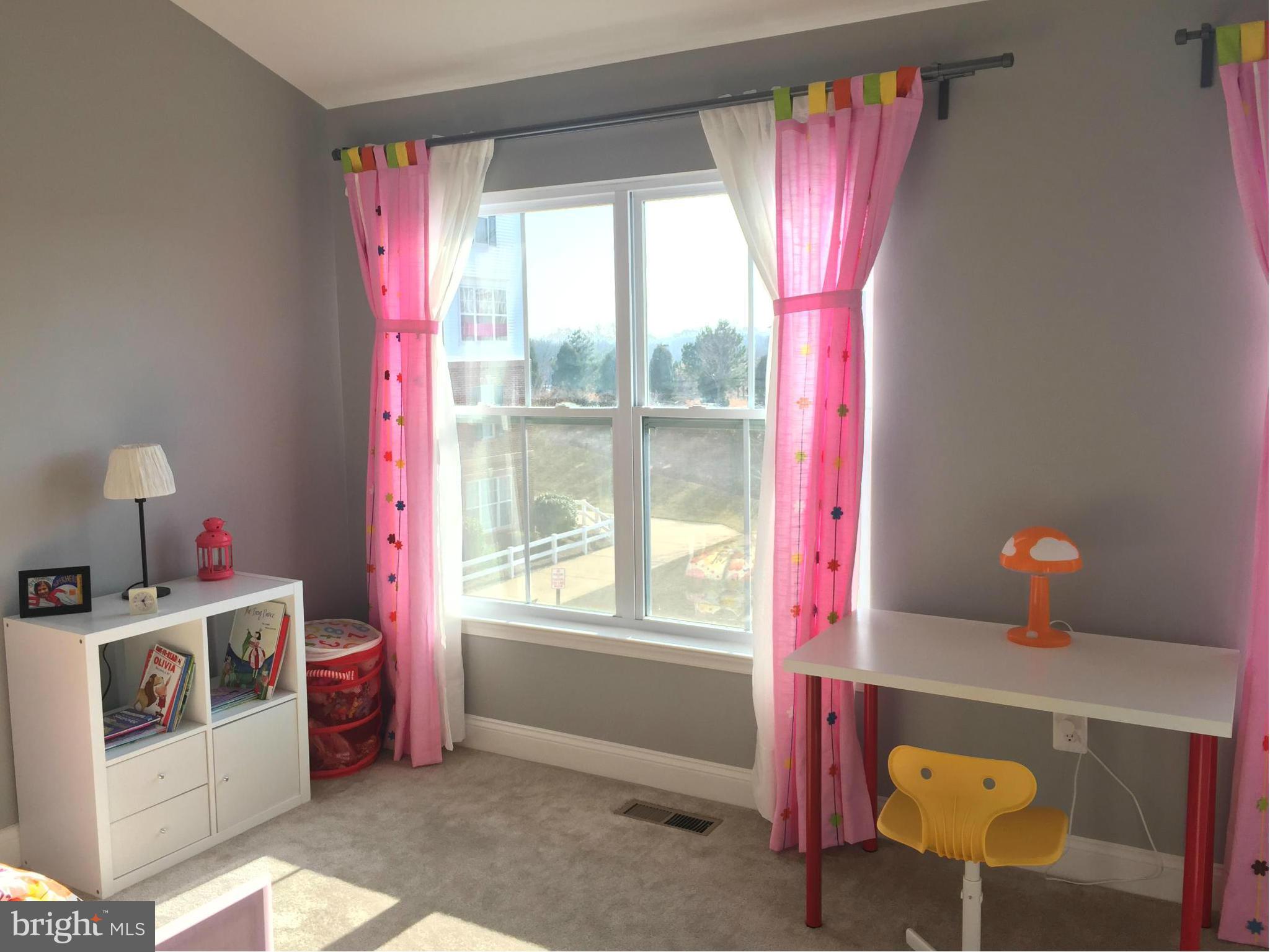 TRIANGLE HIGHLANDS CONDO - Residential