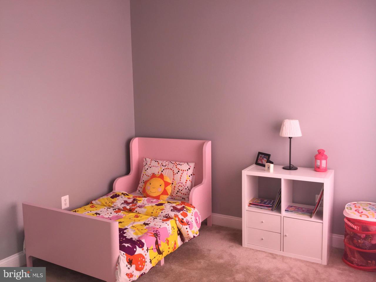 TRIANGLE HIGHLANDS CONDO - Residential