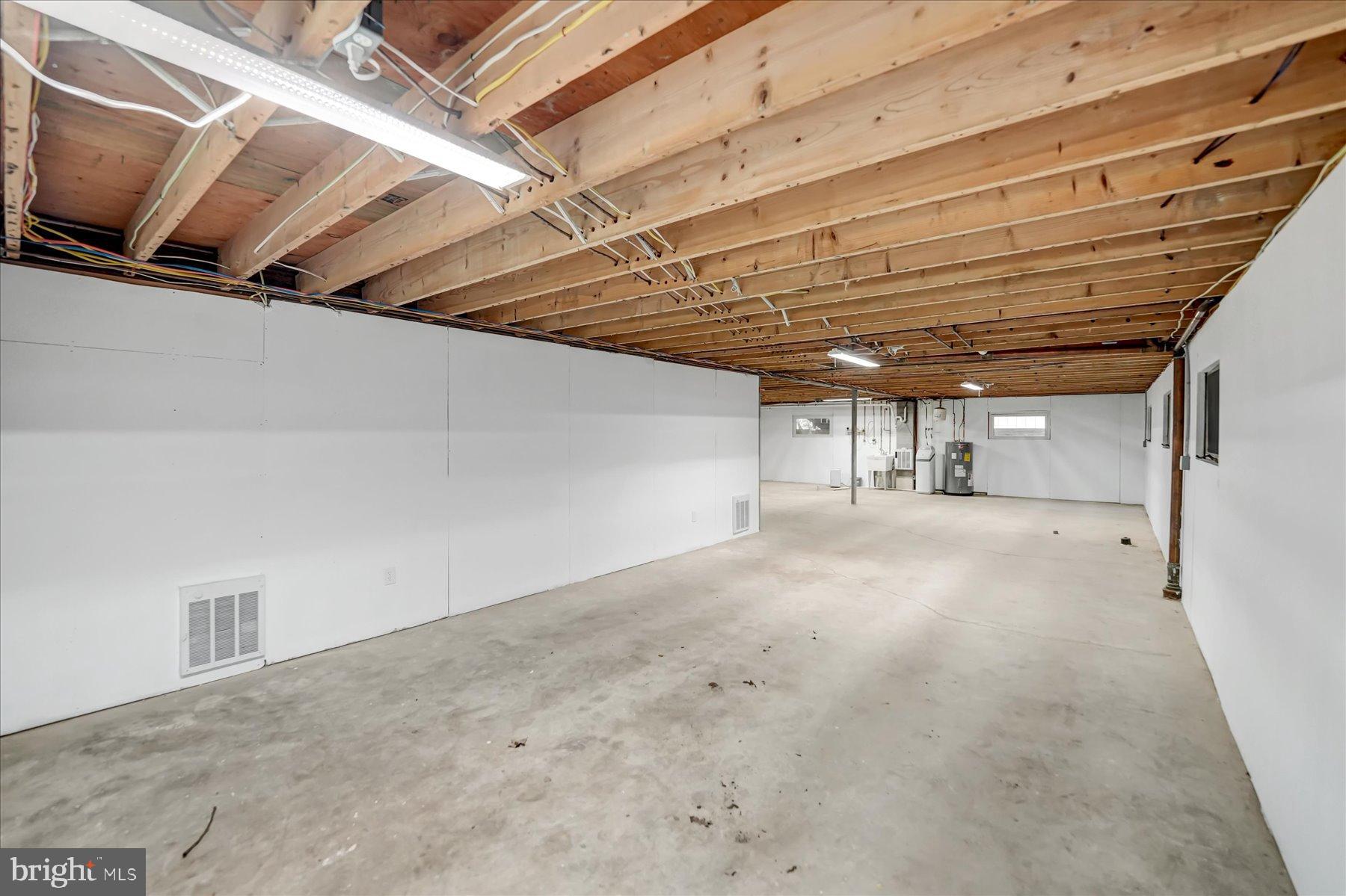 HOLMES-FOSTER - Residential