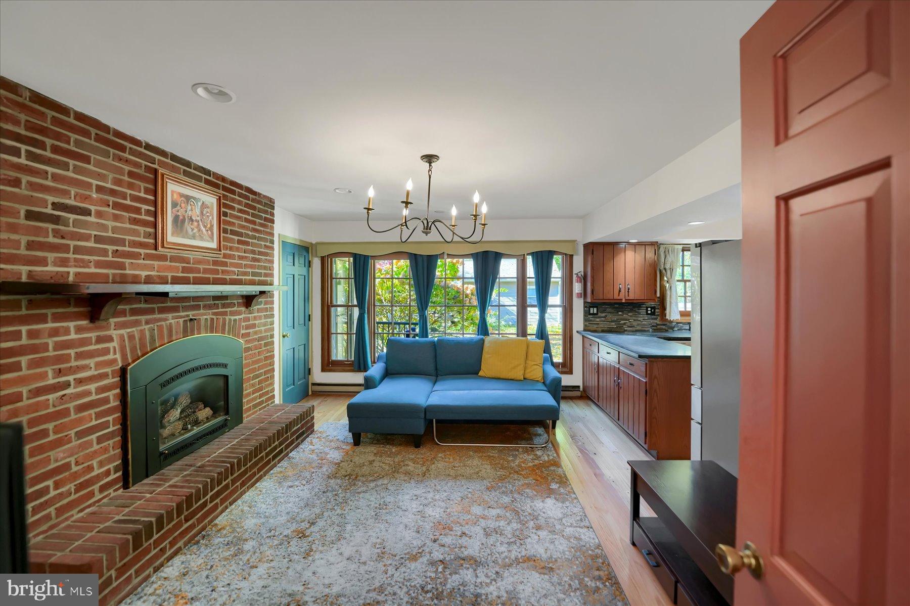 HOLMES-FOSTER - Residential