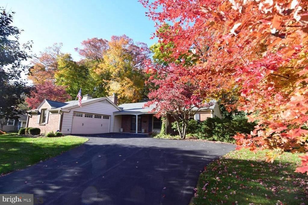 Photo of 705 Westerly Parkway, STATE COLLEGE, PA 16801 (MLS # PACE2516734)