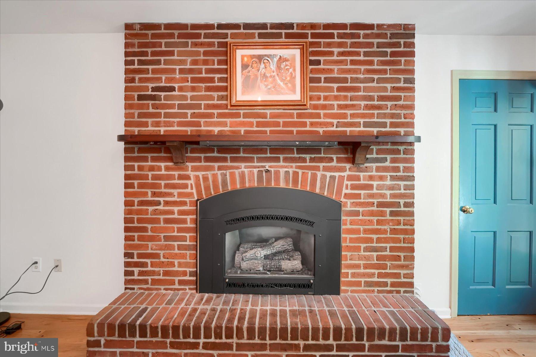 HOLMES-FOSTER - Residential