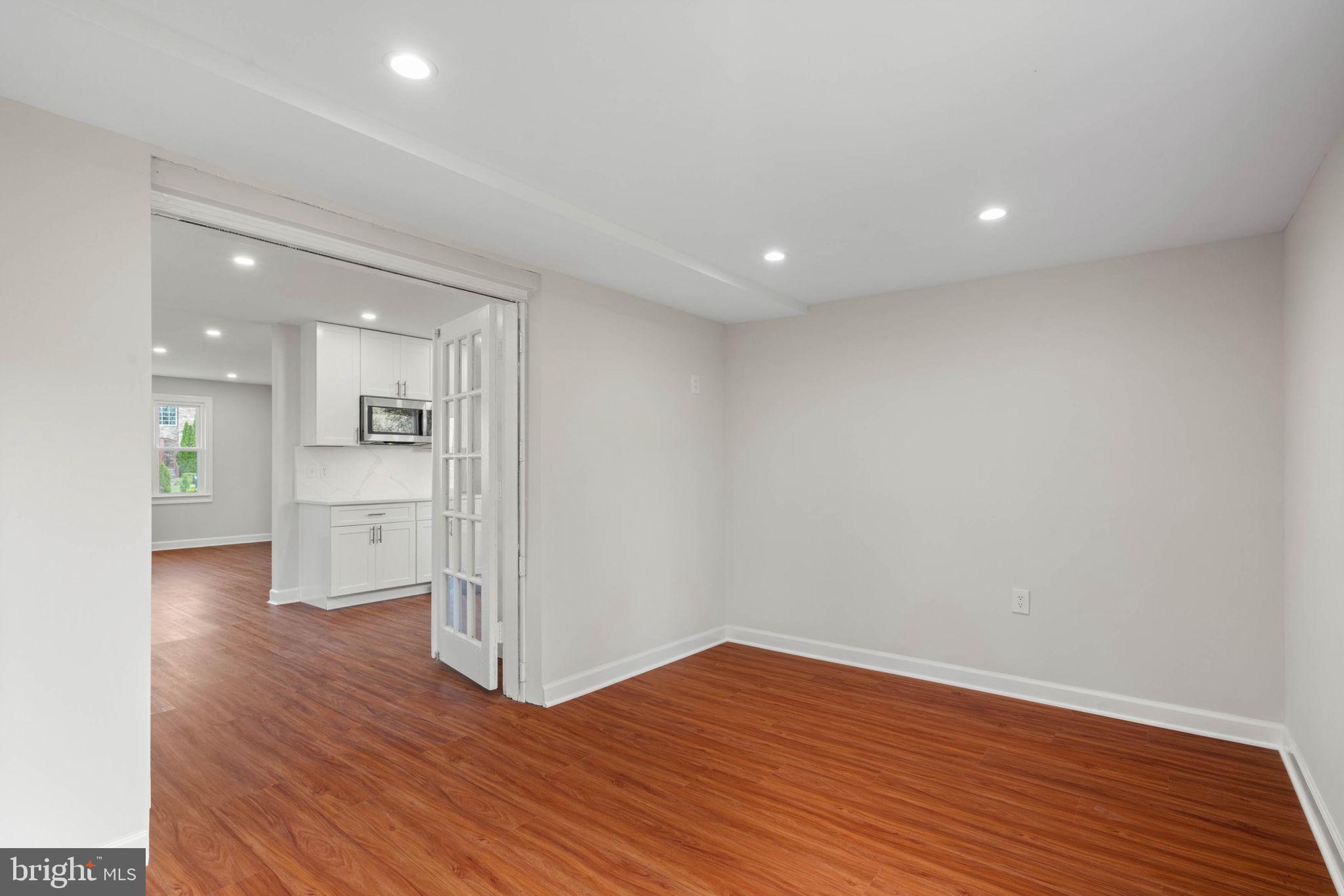 EDSALL PARK - Residential