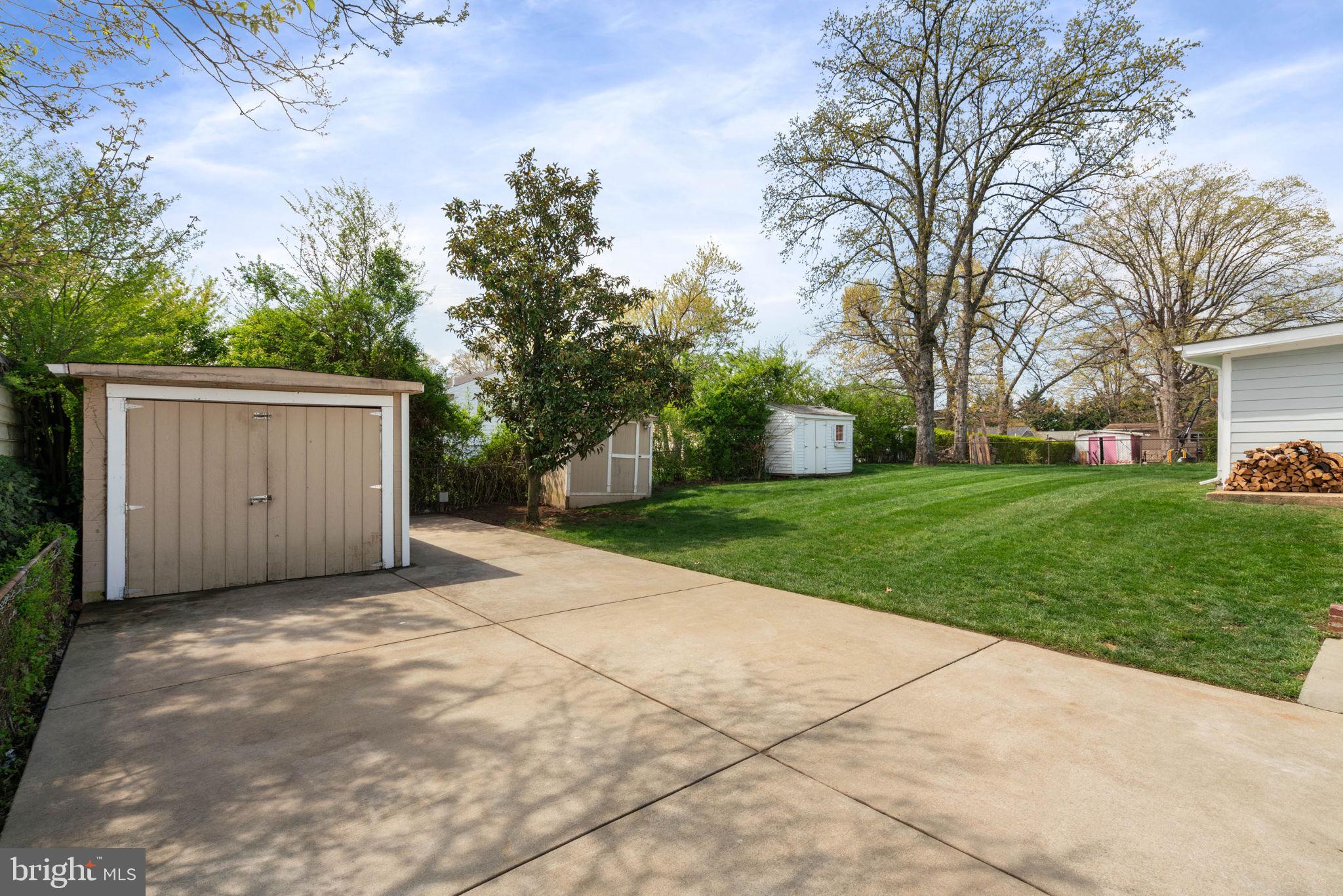 EDSALL PARK - Residential