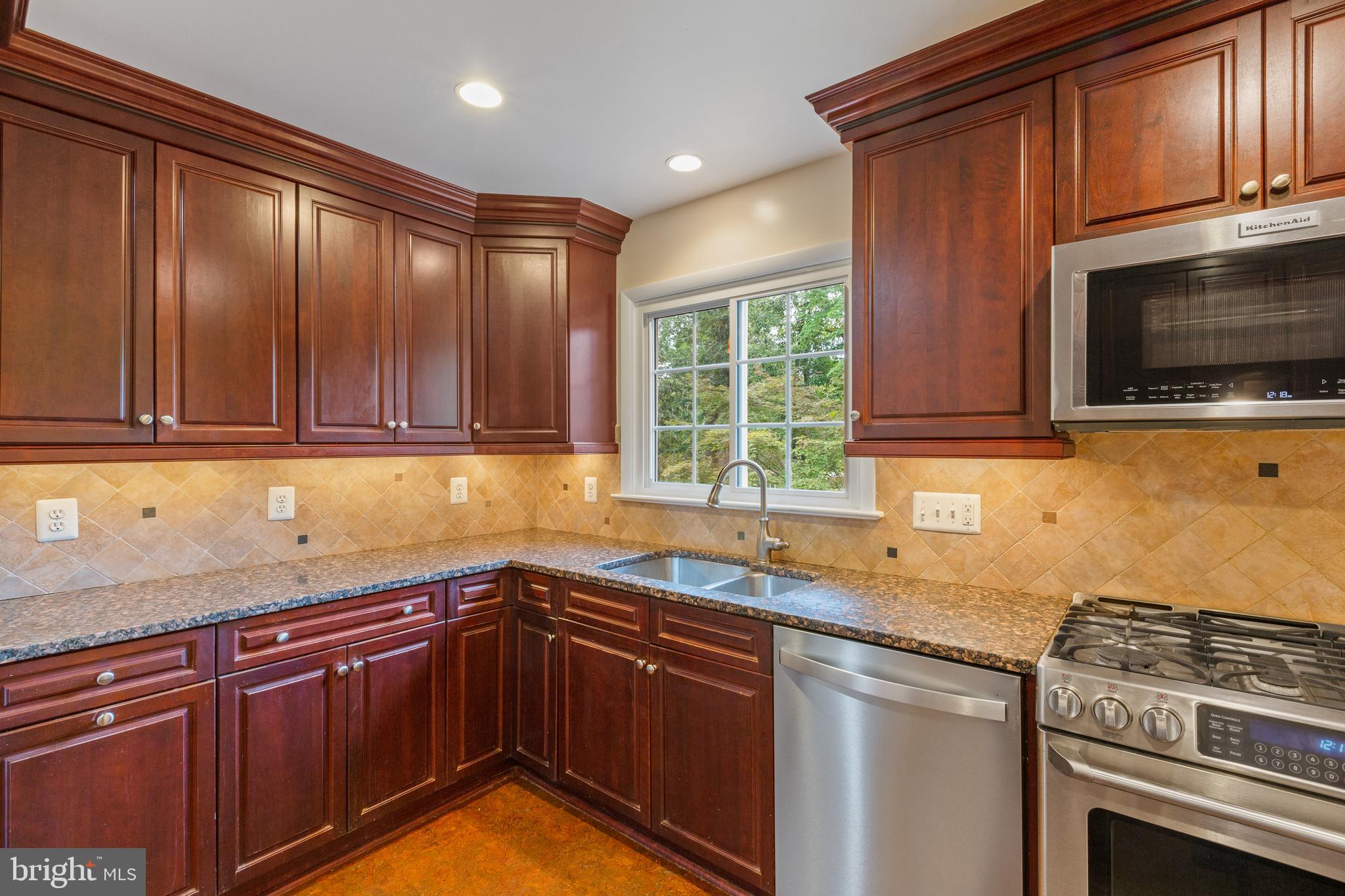 SPRINGBROOK FOREST - Residential