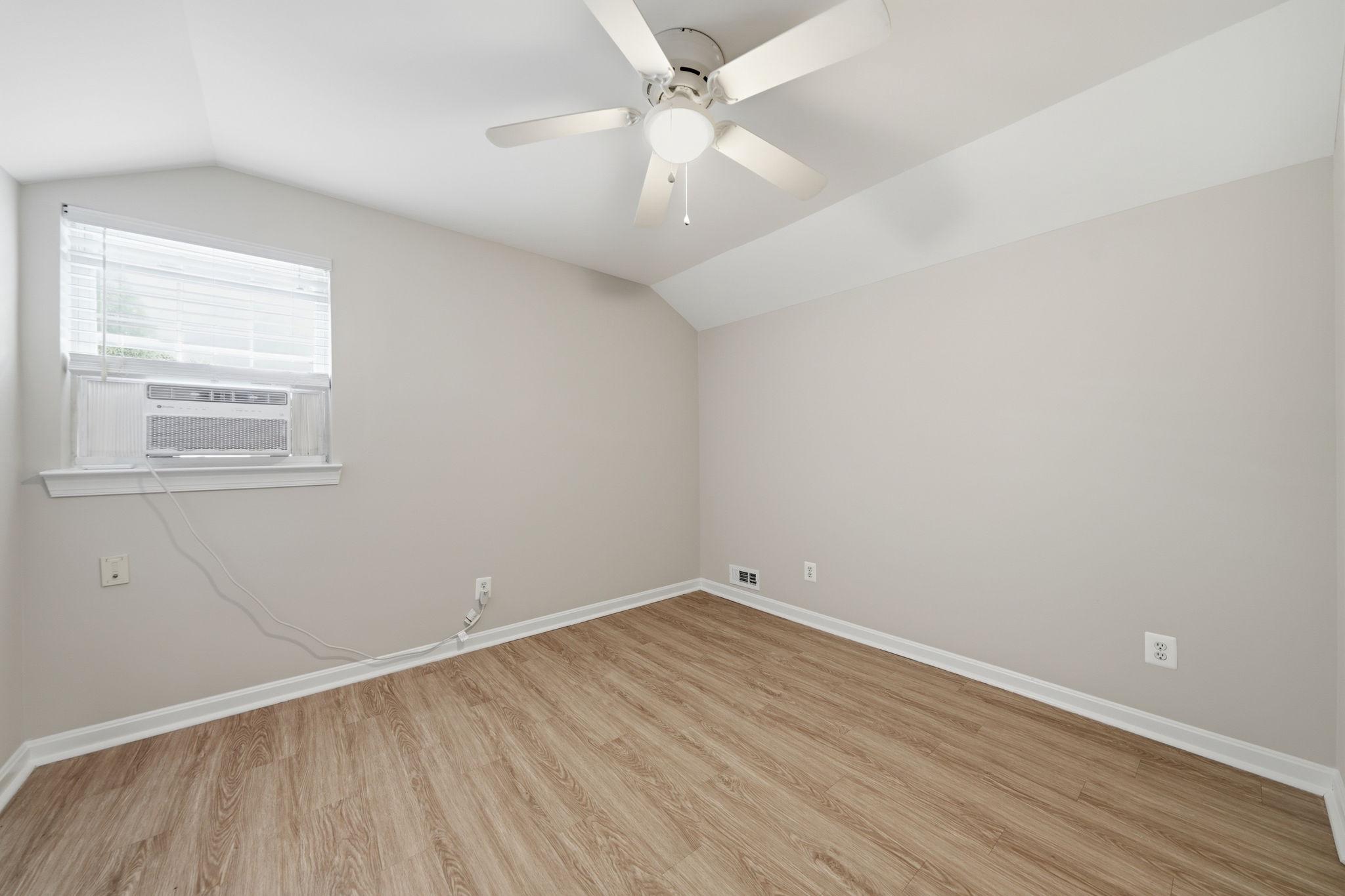 SOUTH OAKS - Residential
